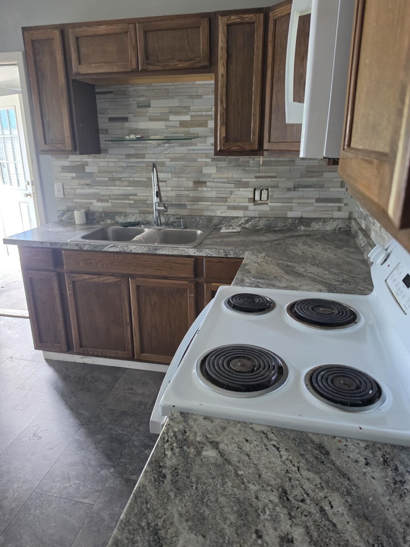 78 Hines Street Property Photo 8
