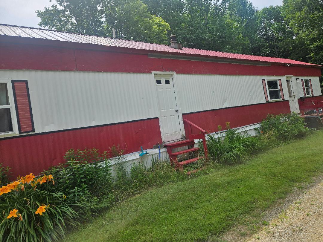 1052 Western Avenue Property Photo 3