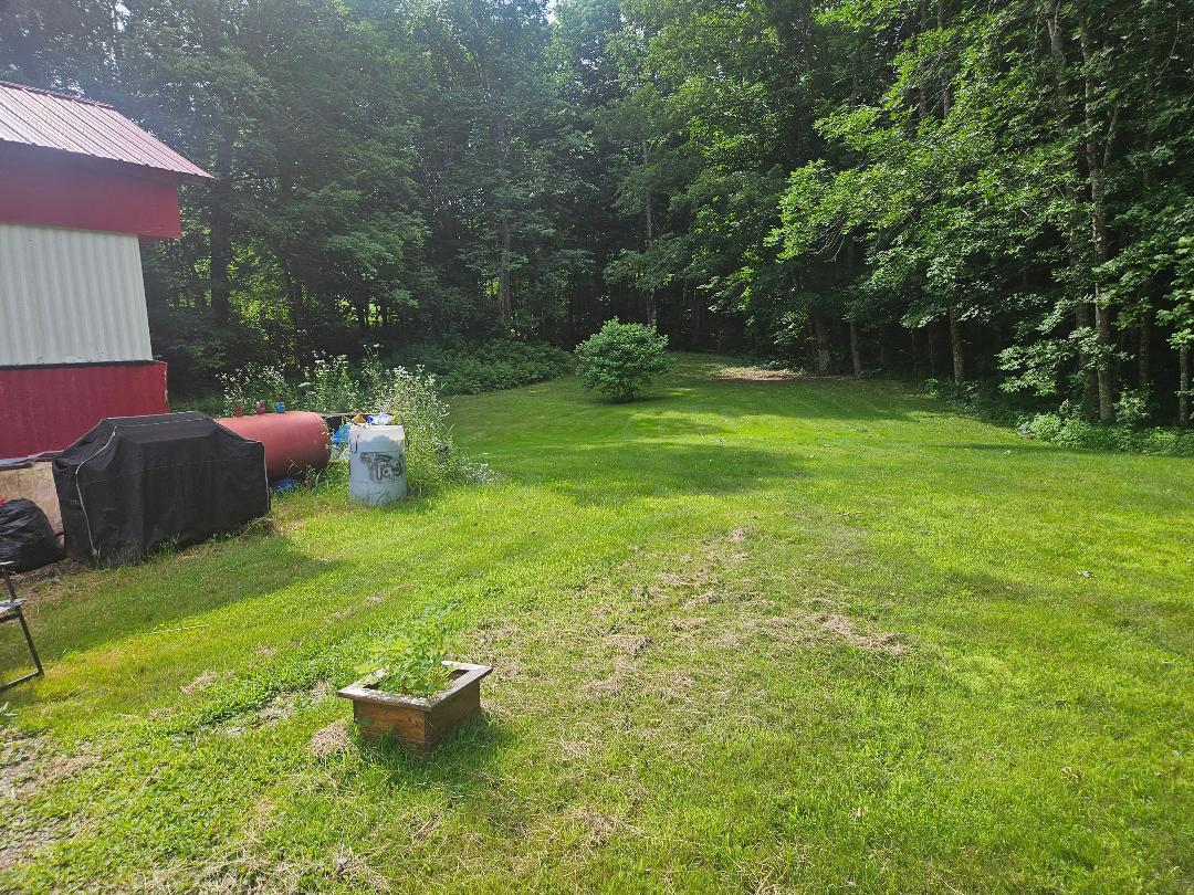 1052 Western Avenue Property Photo 4
