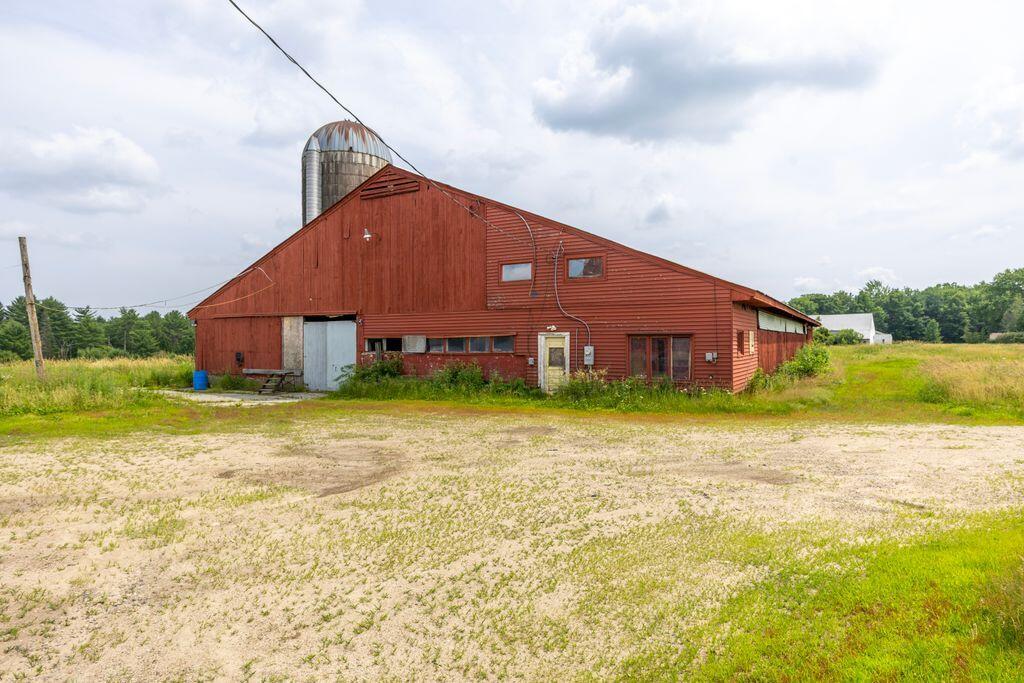 697 Sokokis Avenue Property Photo 34