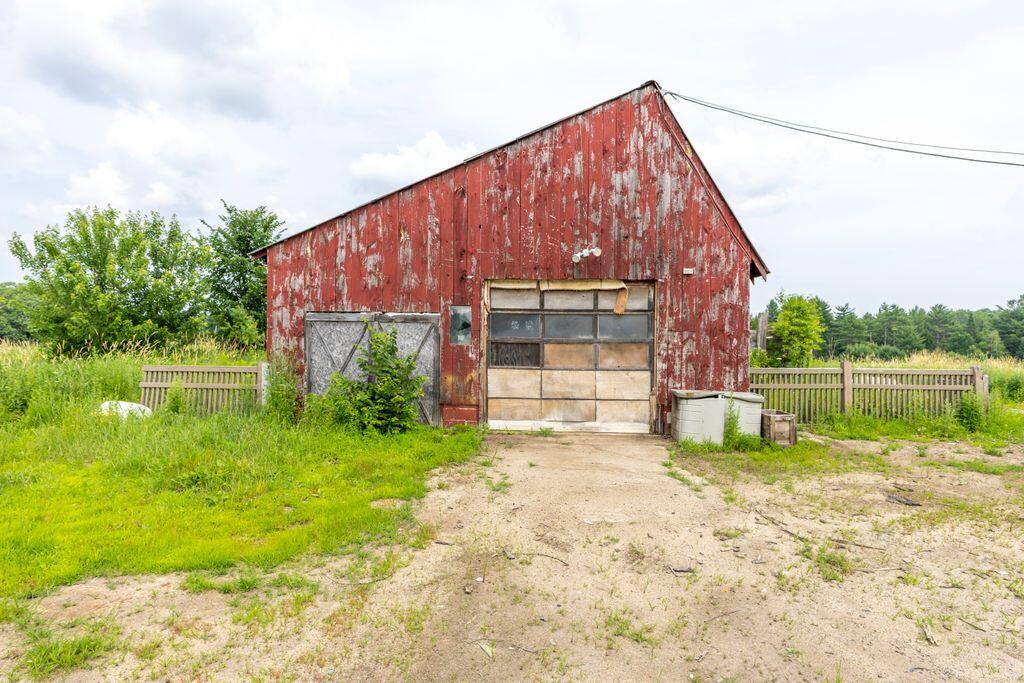 697 Sokokis Avenue Property Photo 38