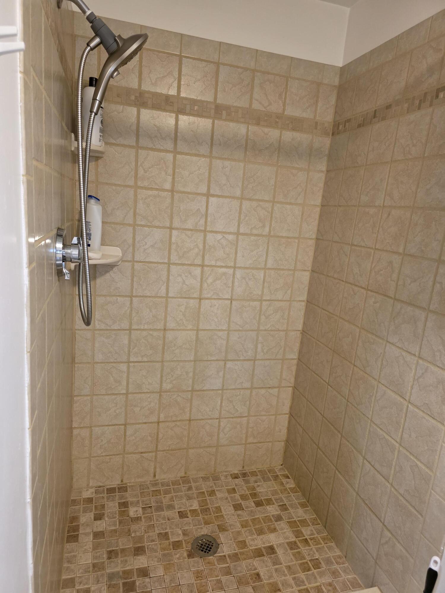 10 Camp Road Property Photo 22