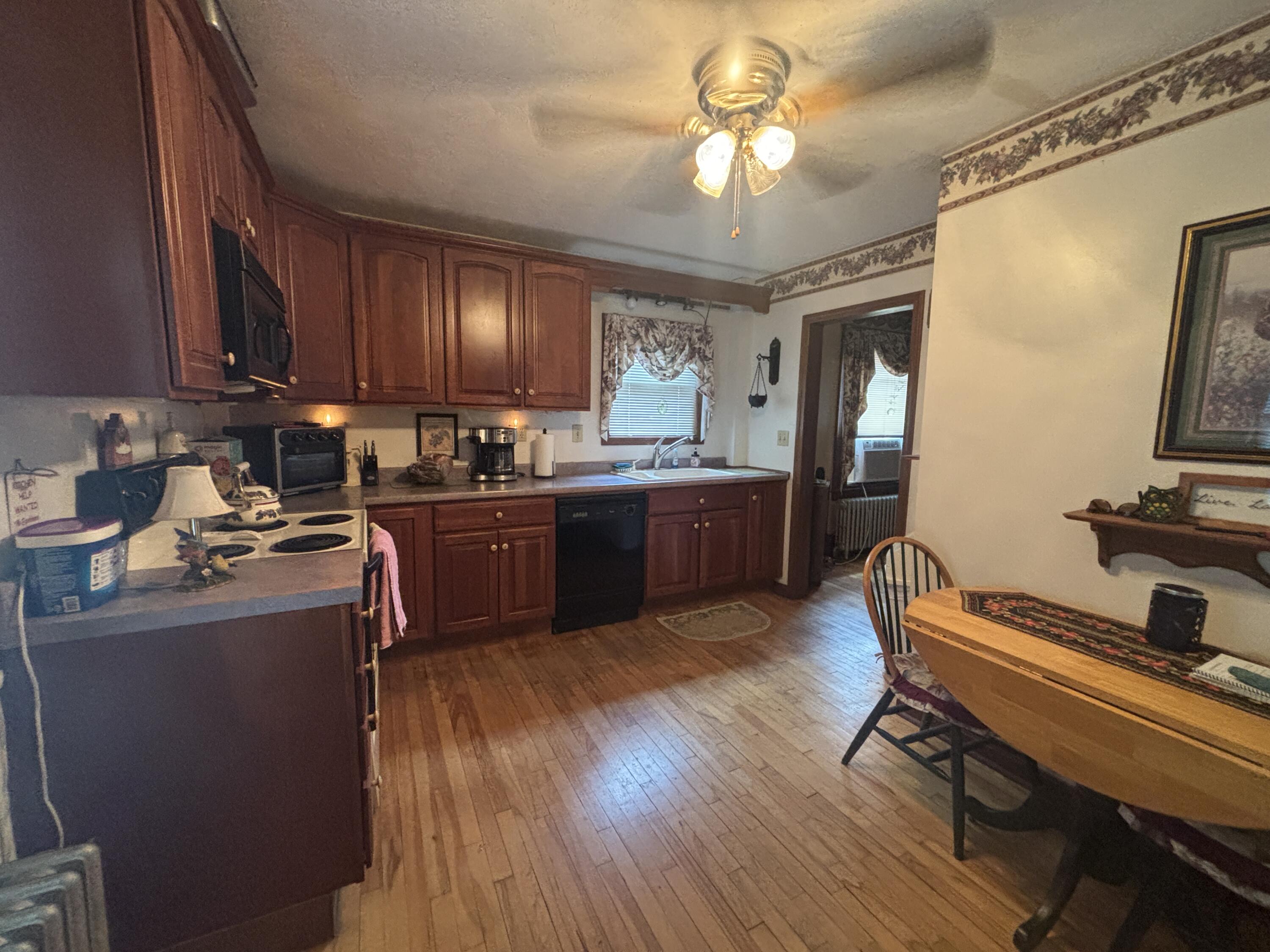 20 Kelley Street Property Photo 5