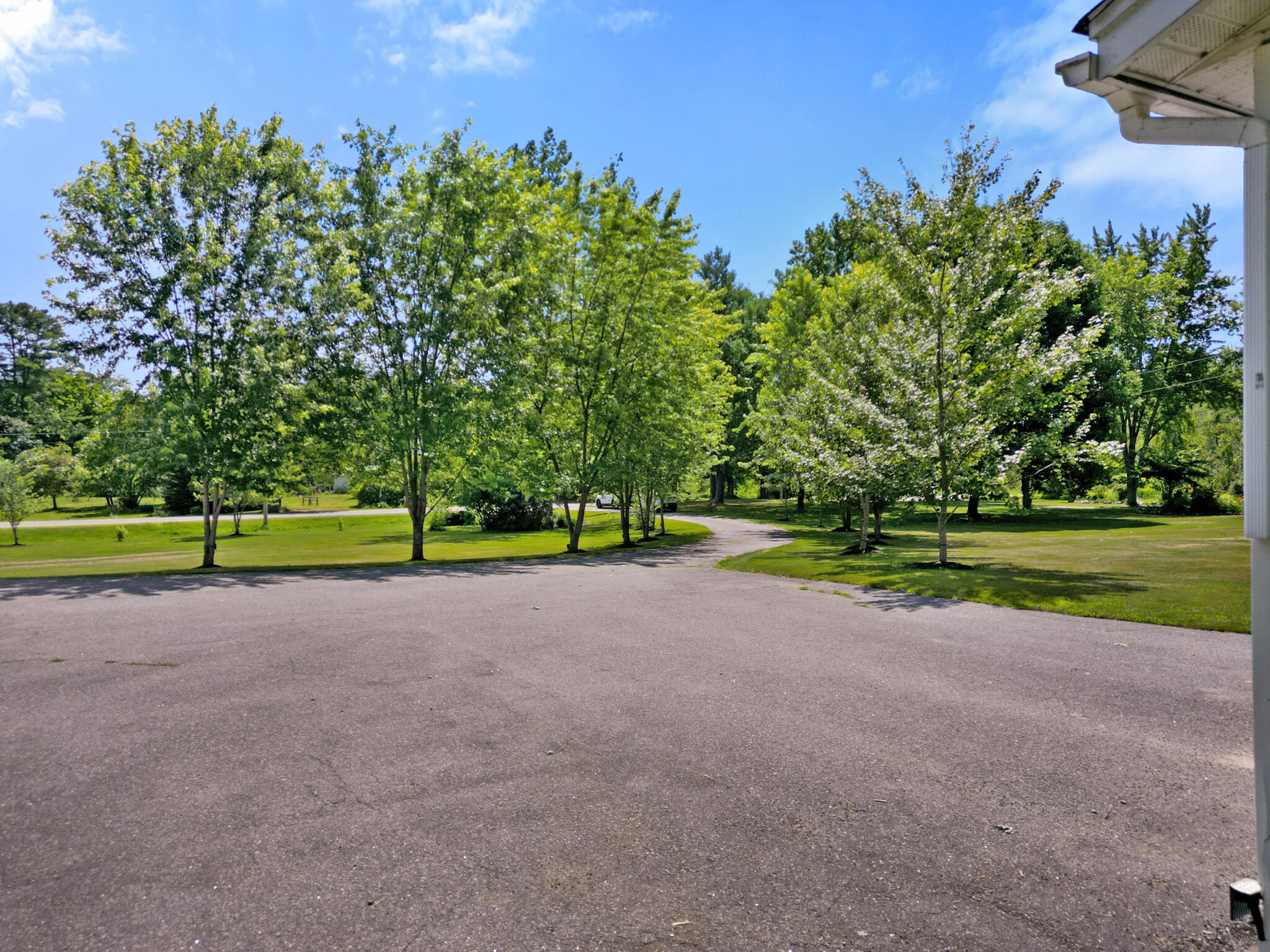 352 Madawaska Avenue Property Photo 6