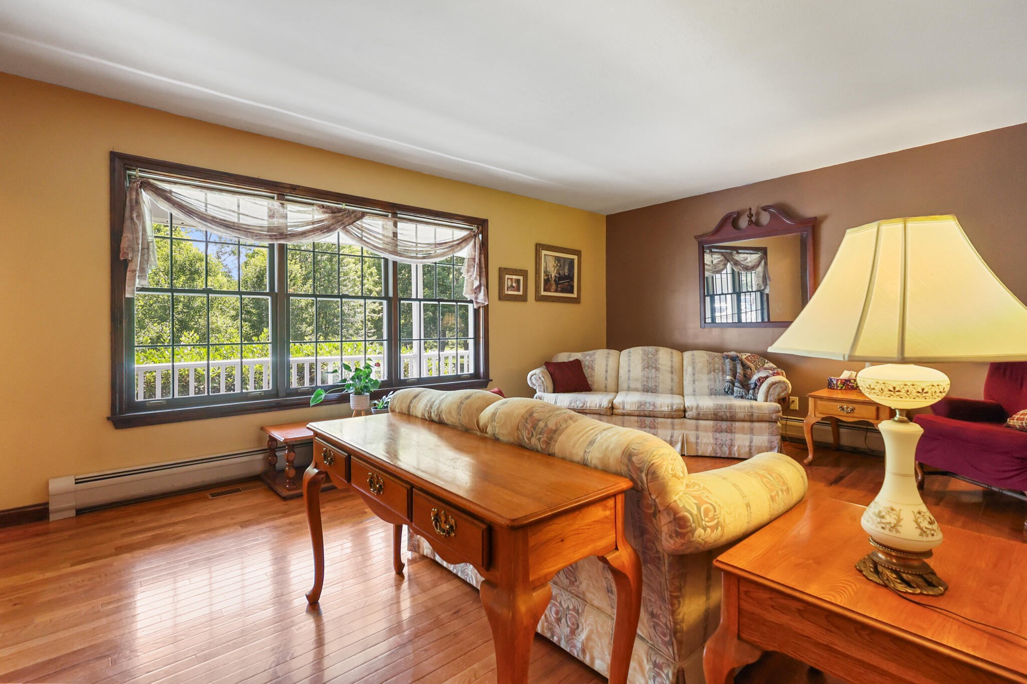 352 Madawaska Avenue Property Photo 8