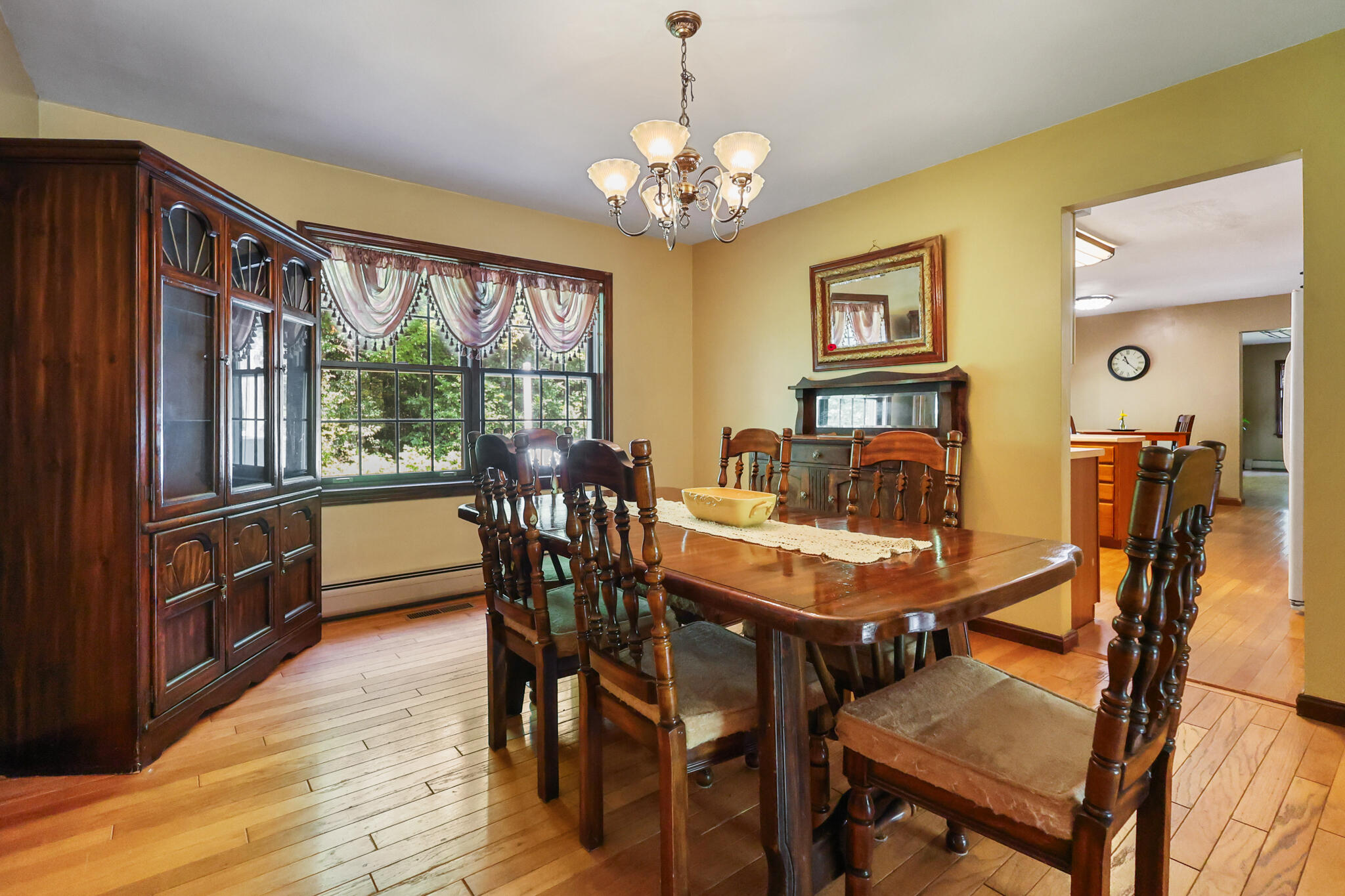 352 Madawaska Avenue Property Photo 12