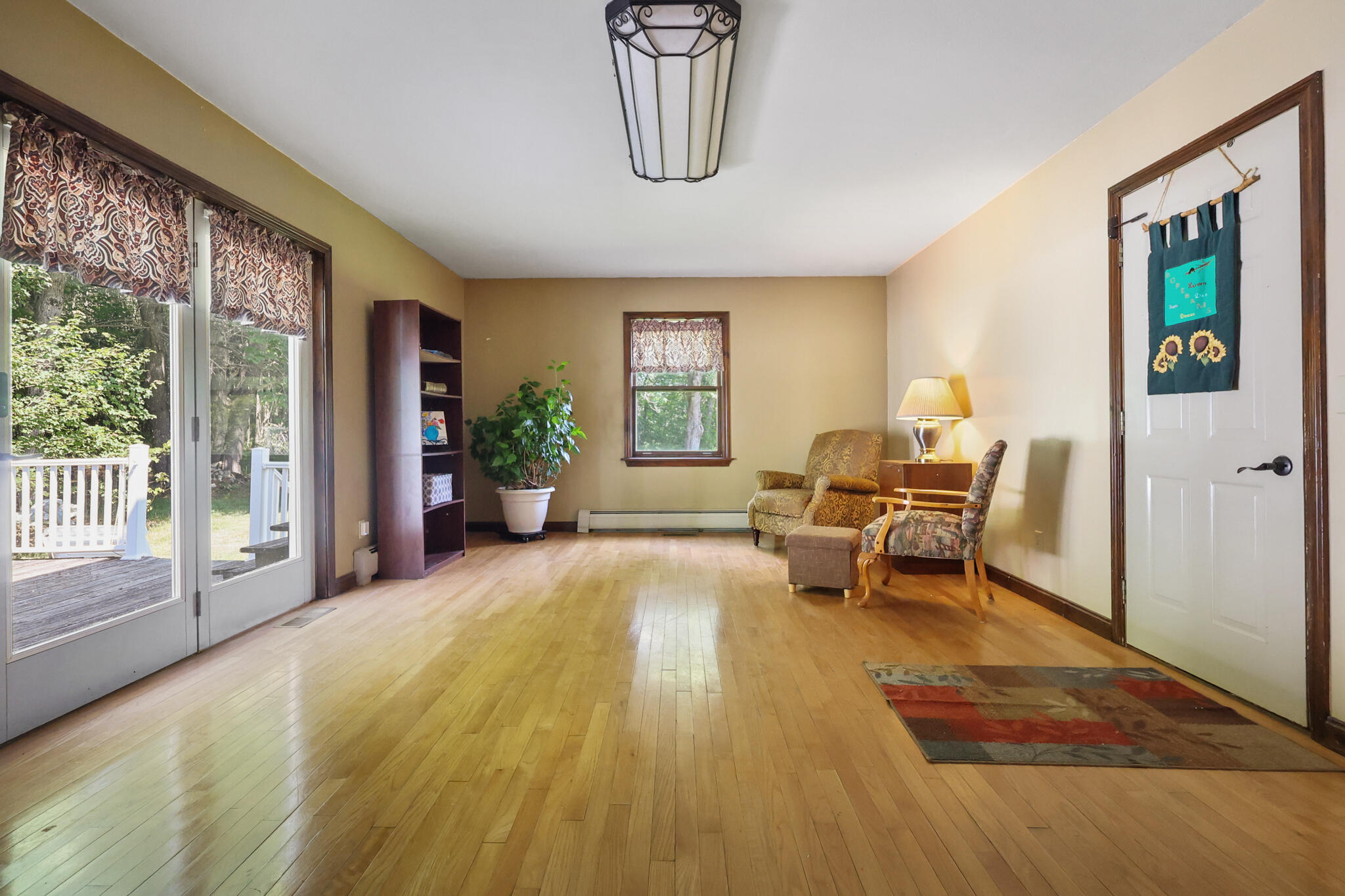 352 Madawaska Avenue Property Photo 20