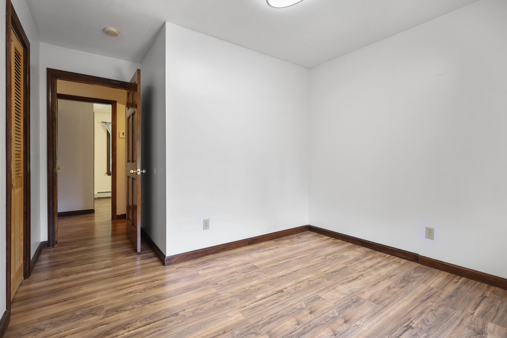 352 Madawaska Avenue Property Photo 34