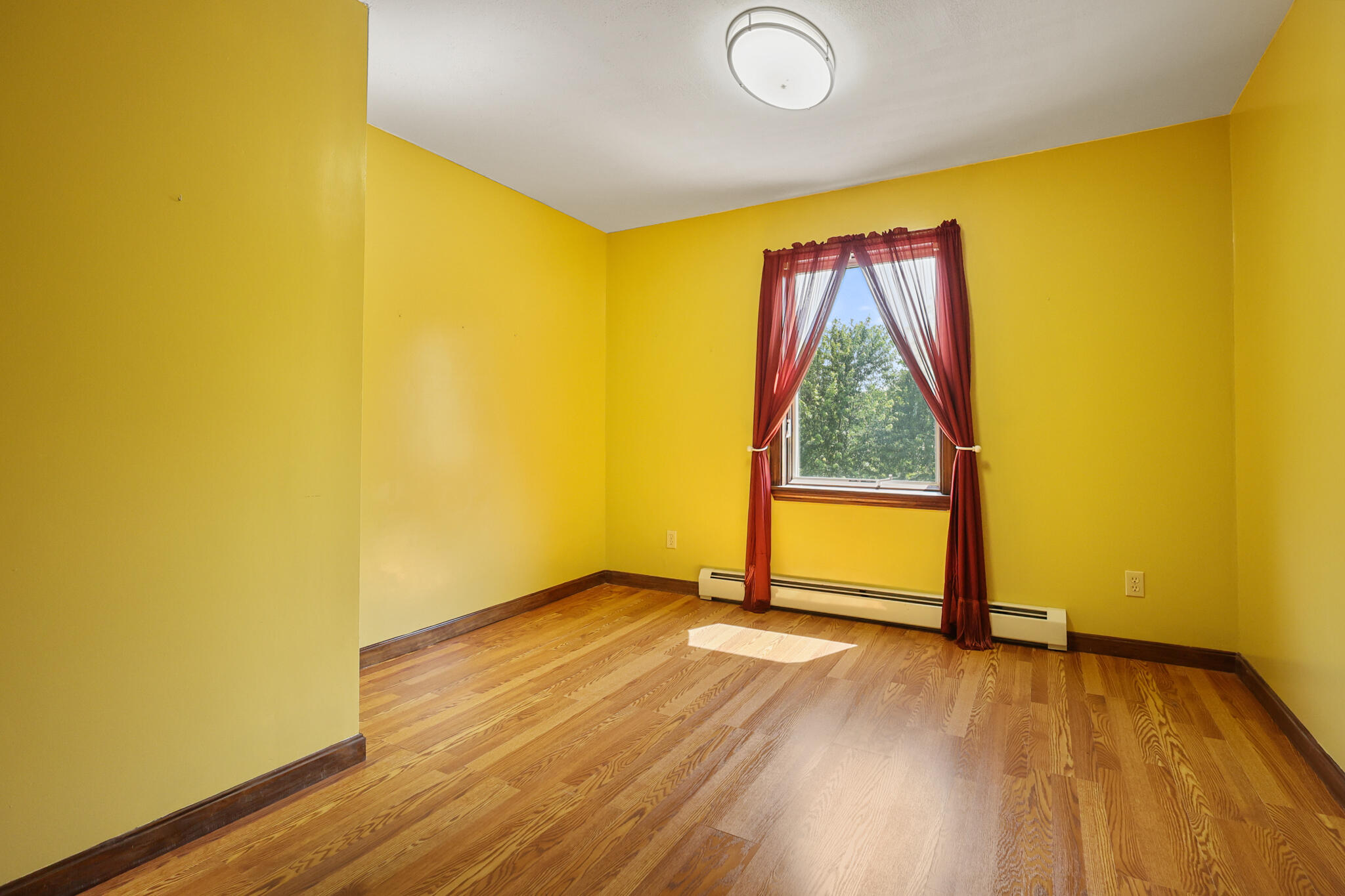 352 Madawaska Avenue Property Photo 37