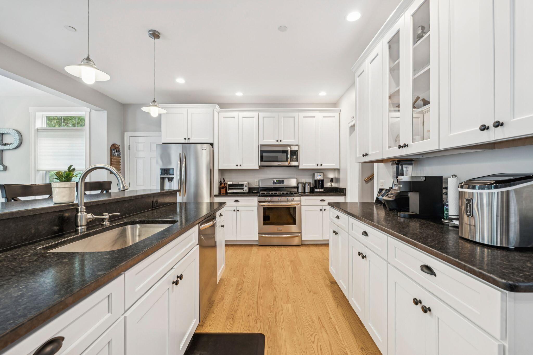 100 Higgins Drive Property Photo 8