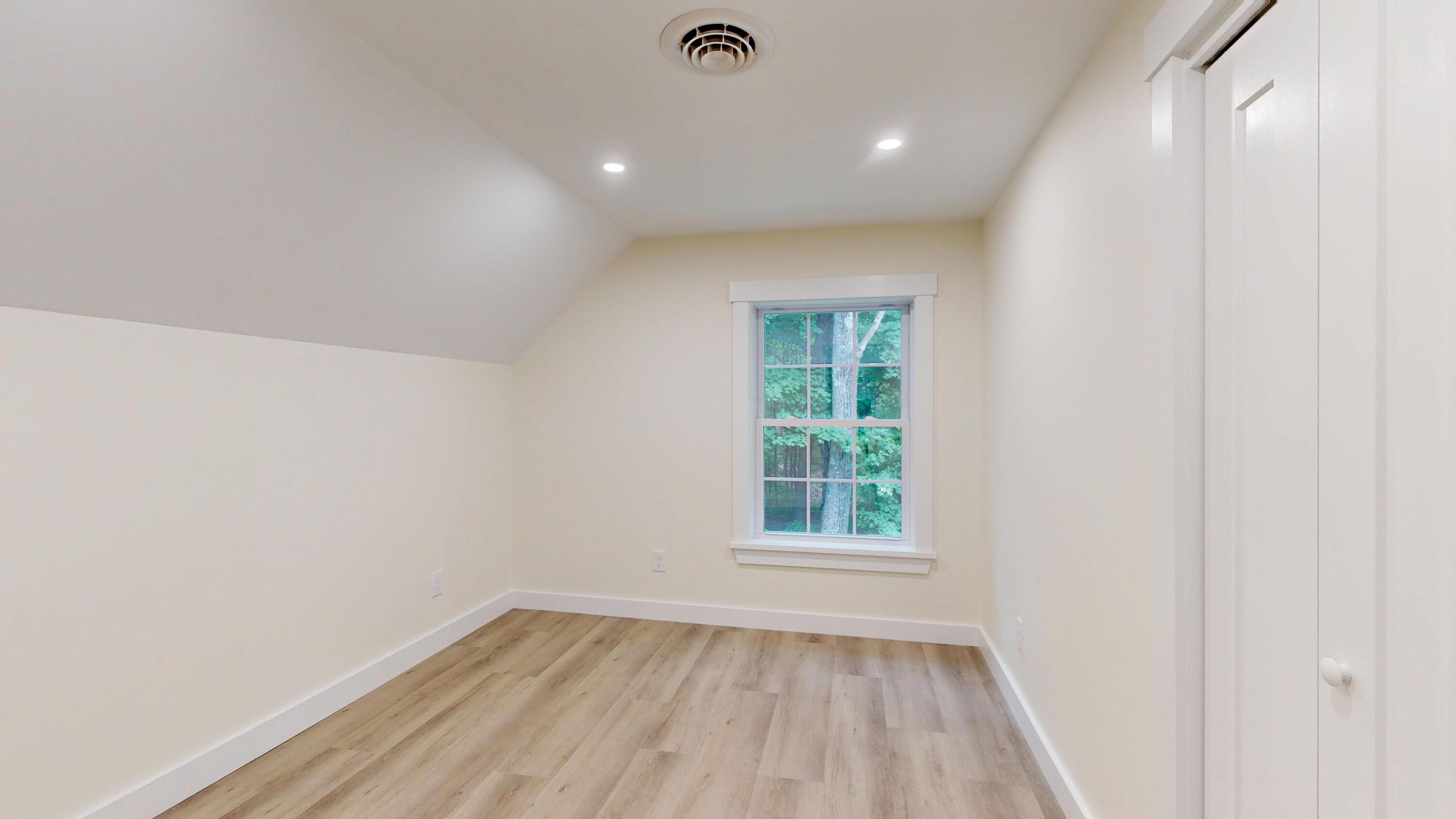 16 Snow Street Property Photo 38