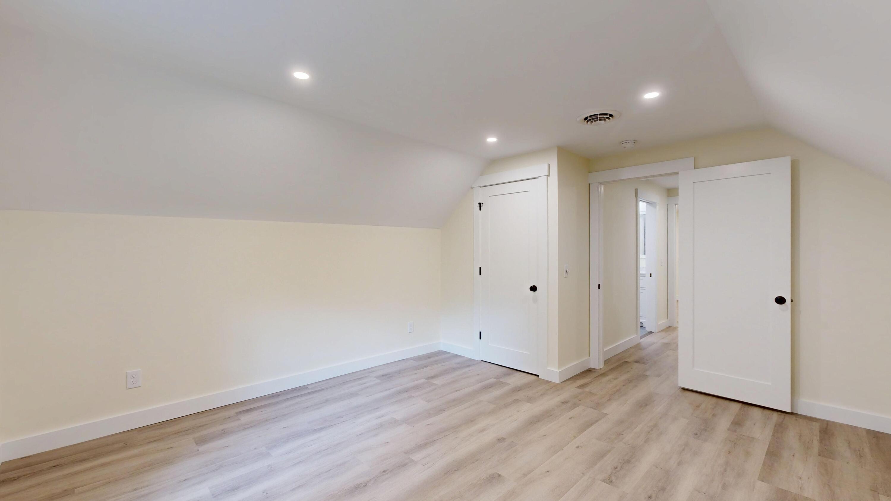 16 Snow Street Property Photo 44