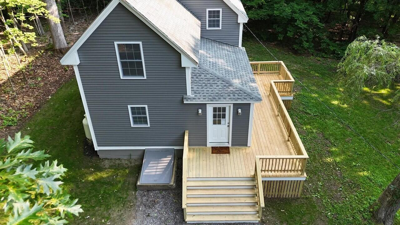 16 Snow Street Property Photo 81