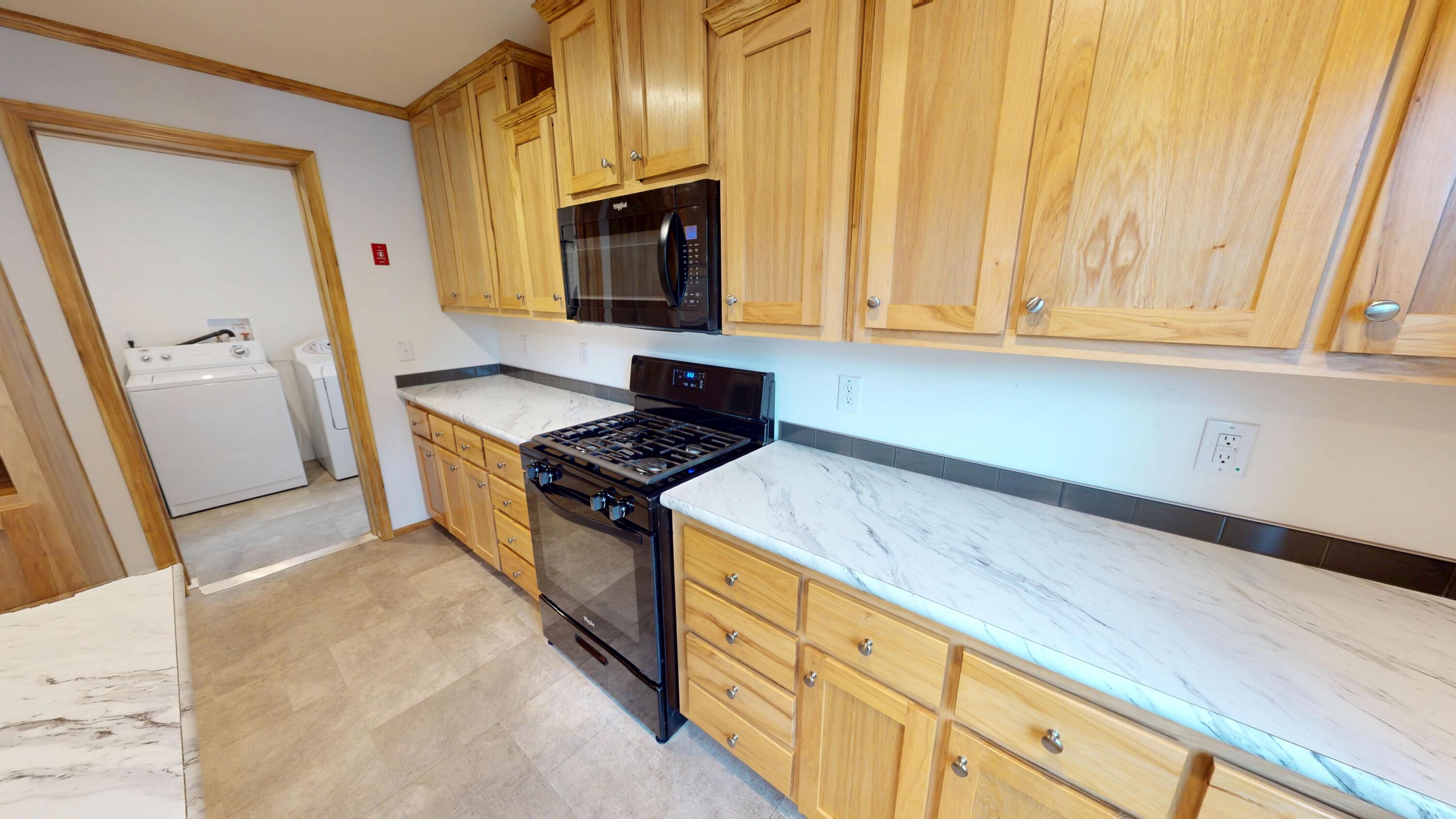 48 Red Oak Drive Property Photo 6