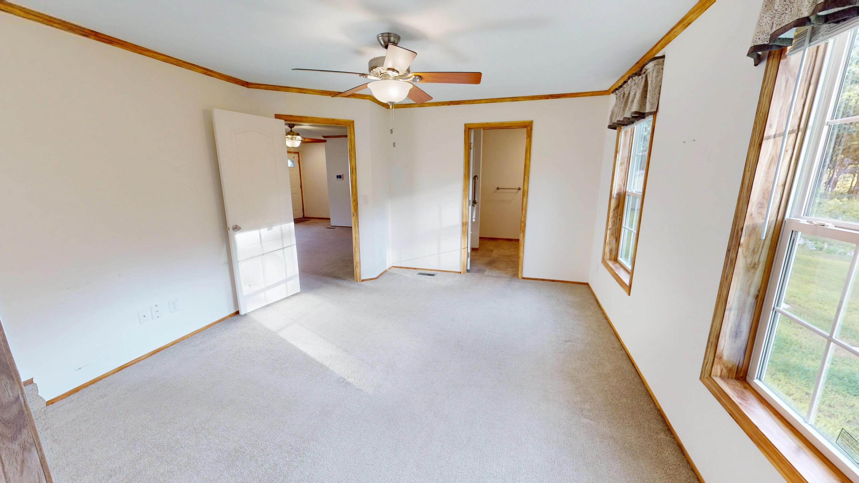 48 Red Oak Drive Property Photo 13