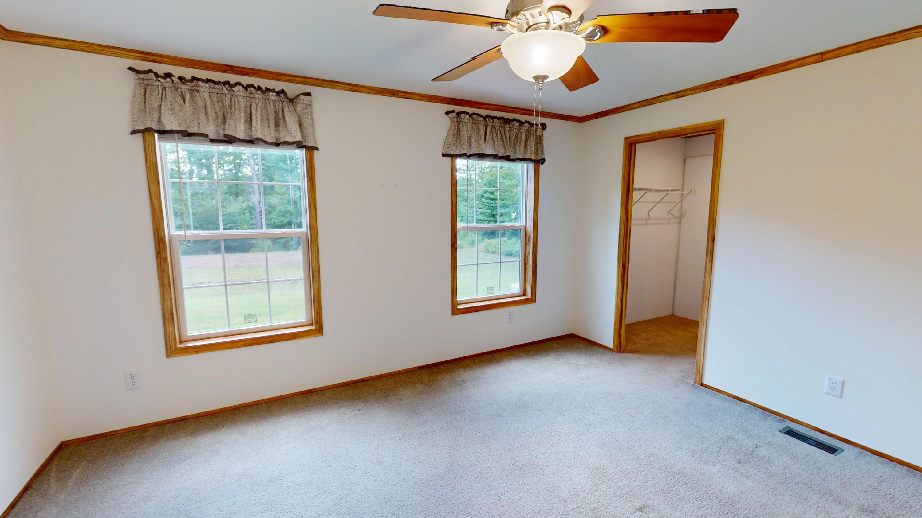 48 Red Oak Drive Property Photo 14
