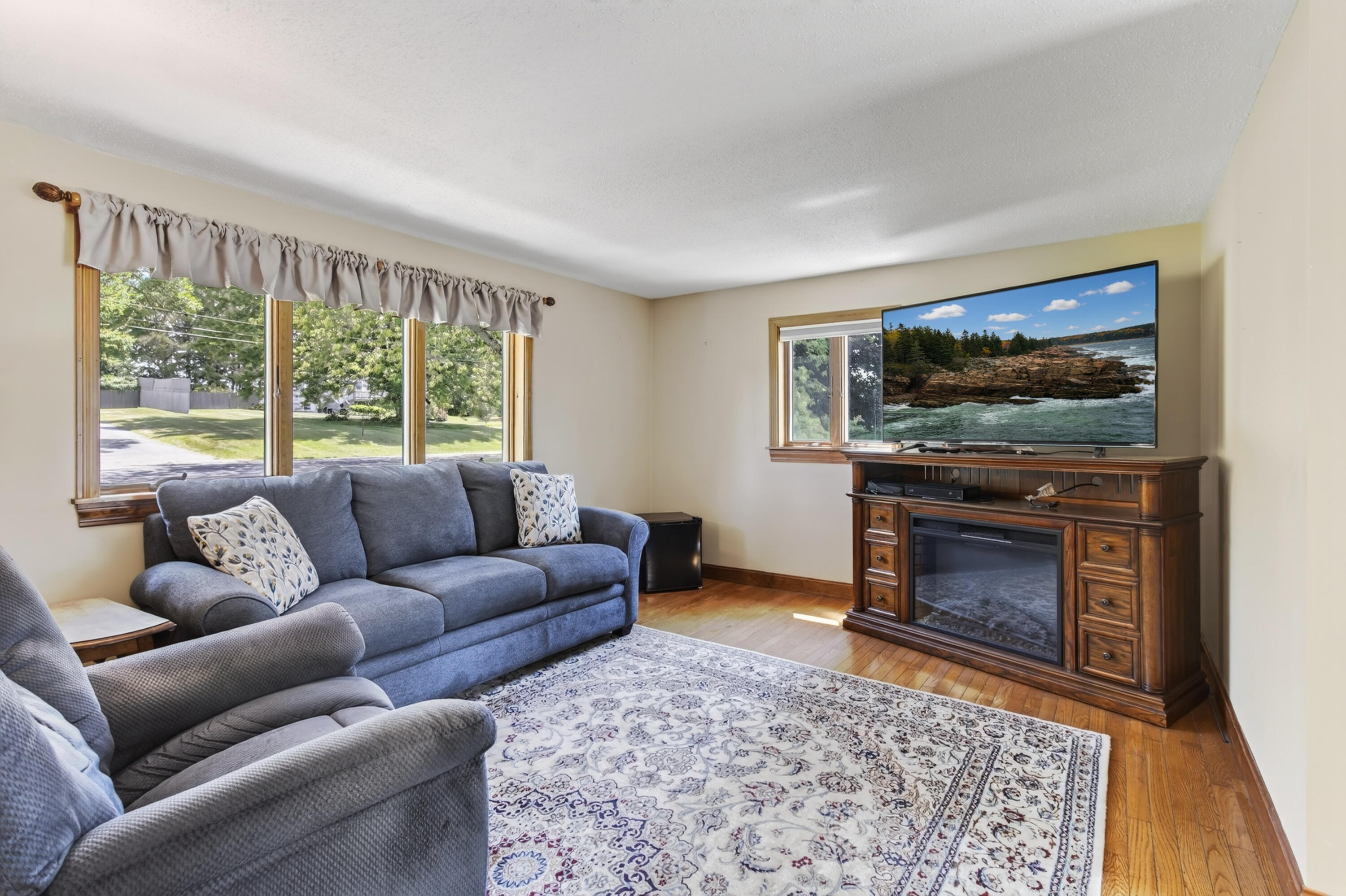 33 Sunset Street Property Photo 5