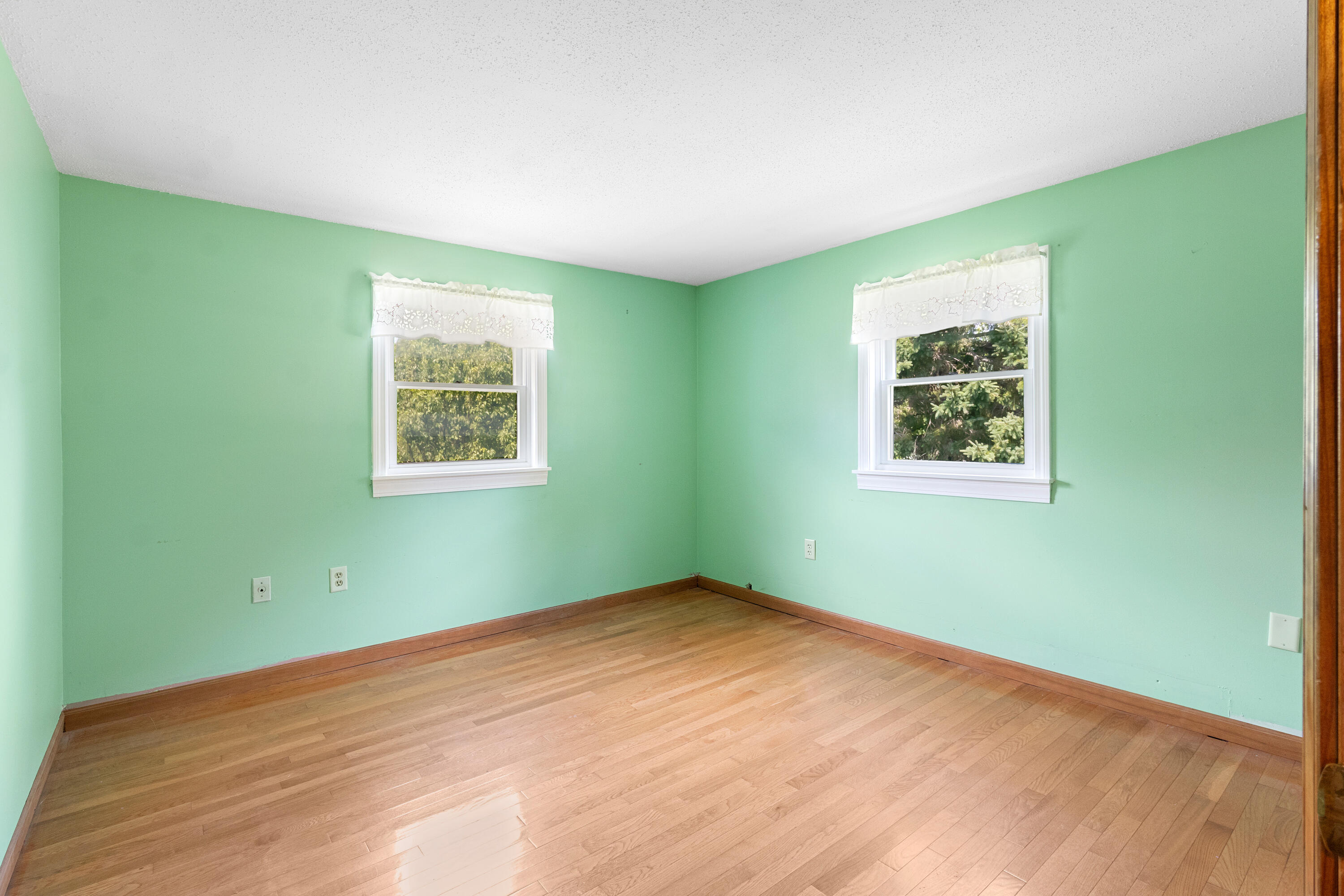 33 Sunset Street Property Photo 26
