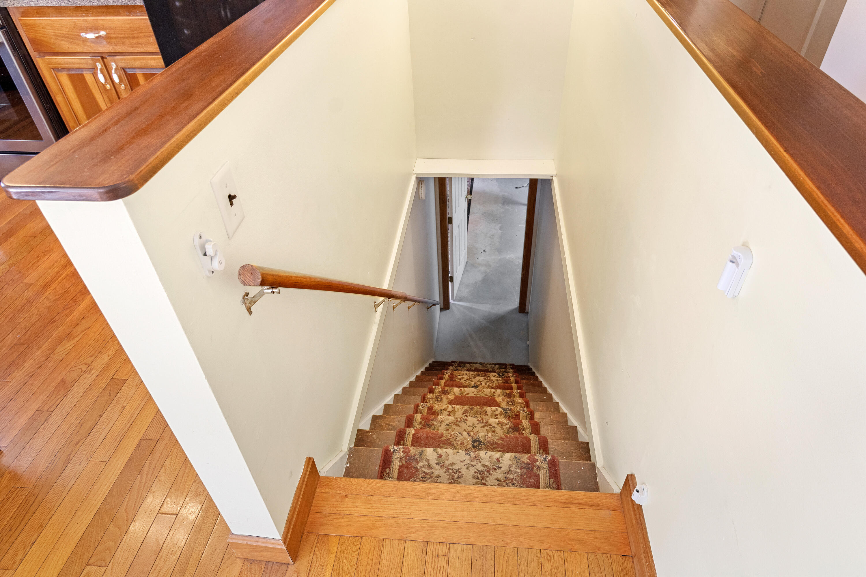 33 Sunset Street Property Photo 29