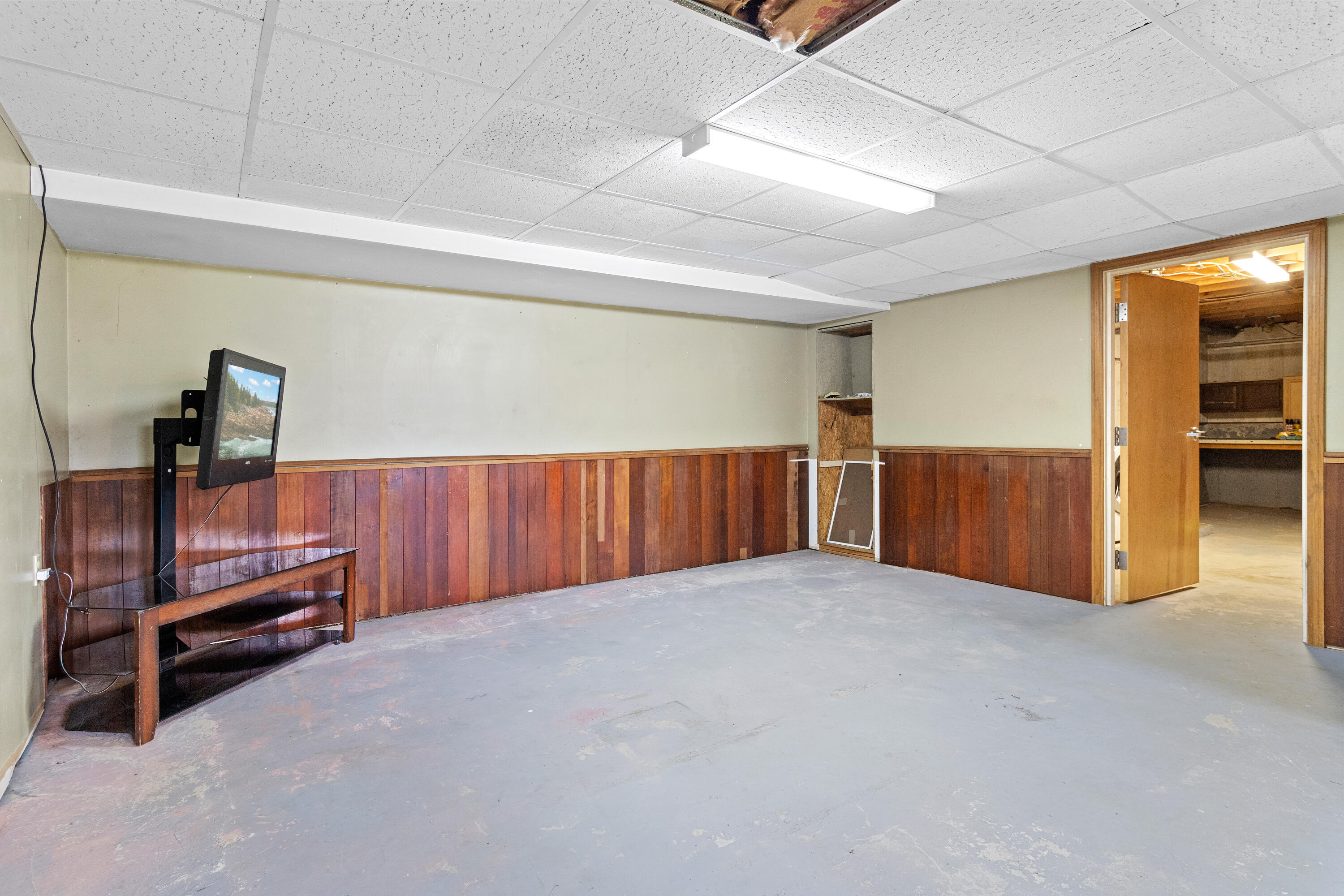 33 Sunset Street Property Photo 32