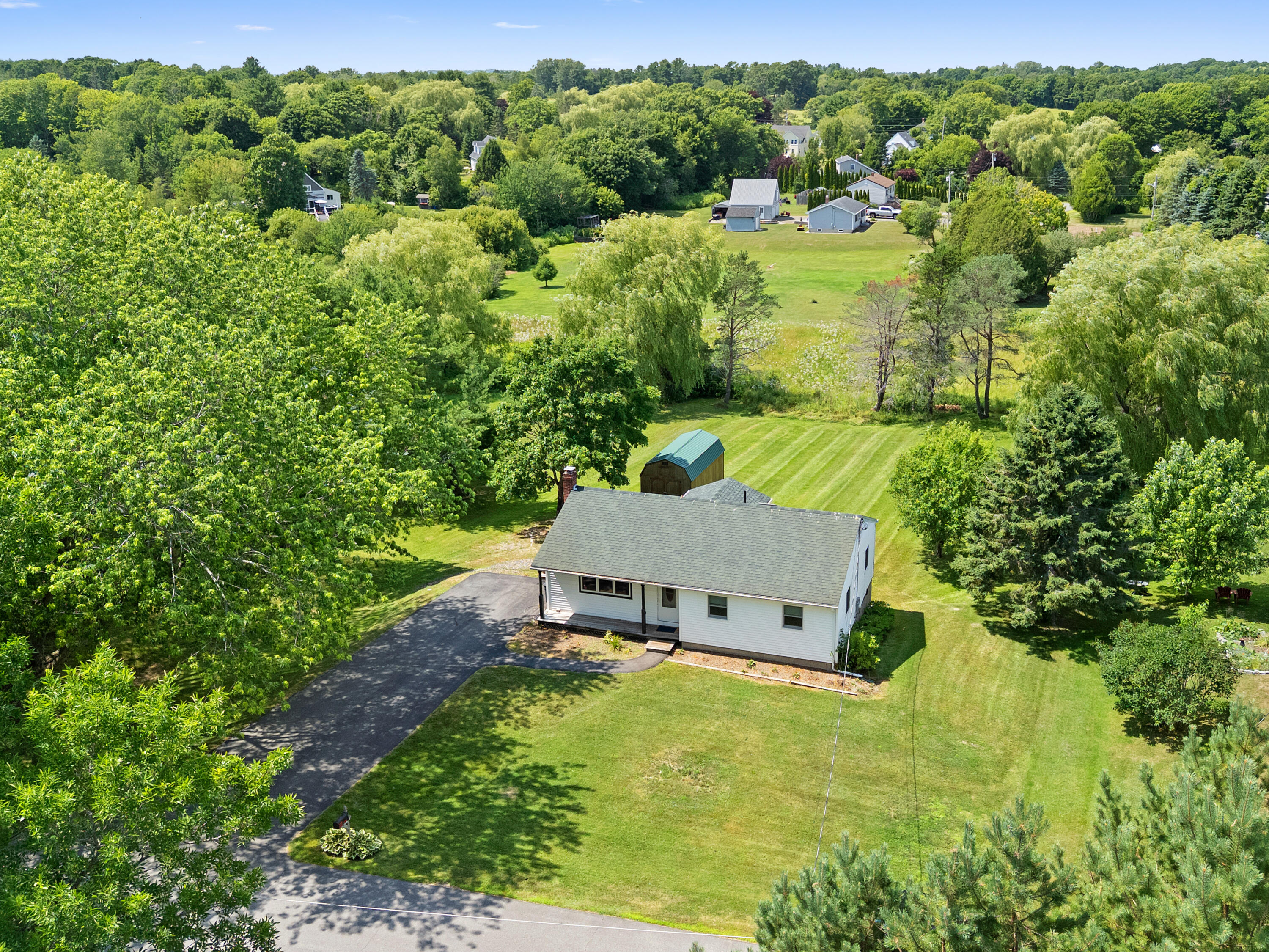 33 Sunset Street Property Photo 37