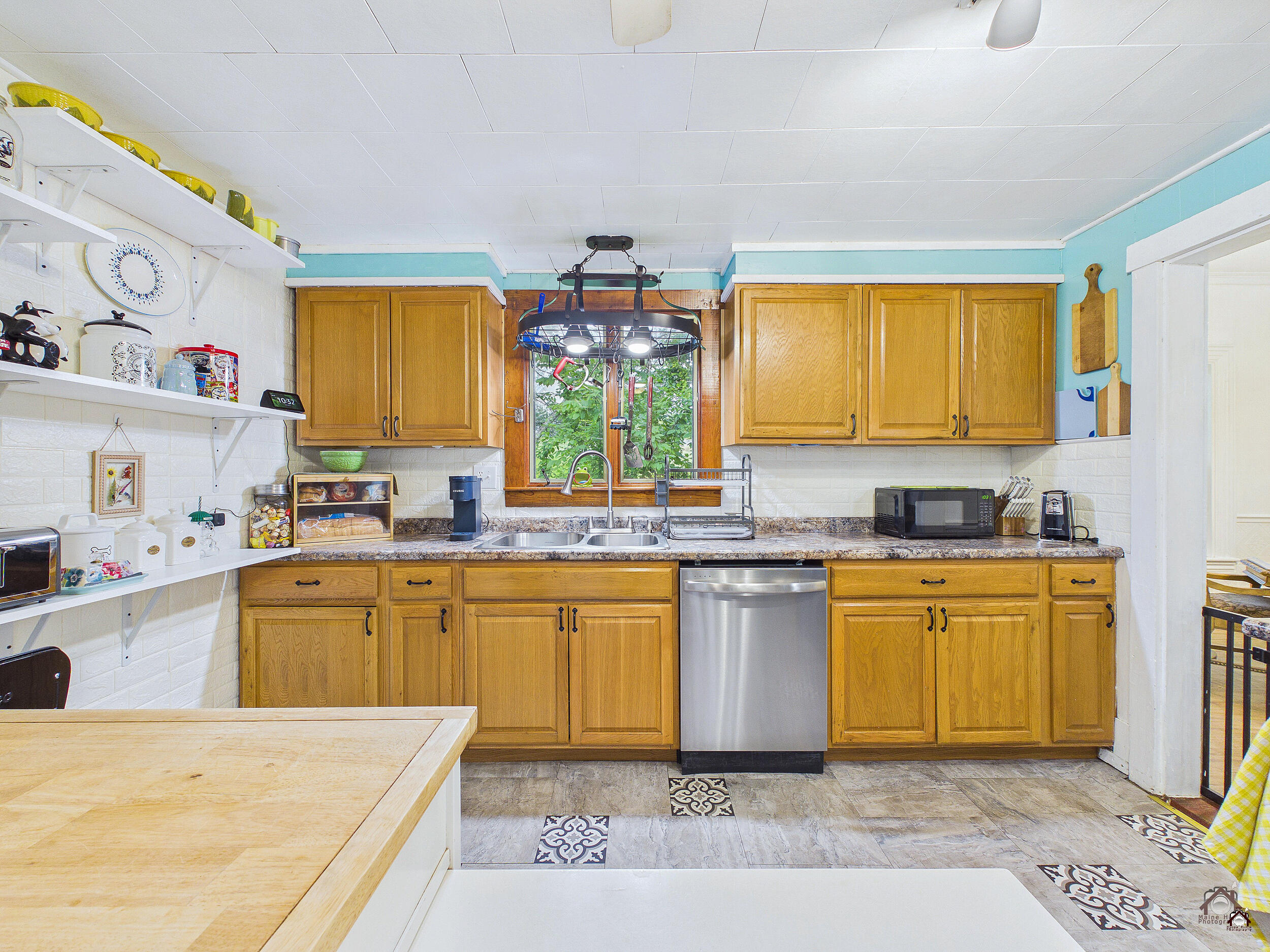 34 Capen Road Property Photo 8