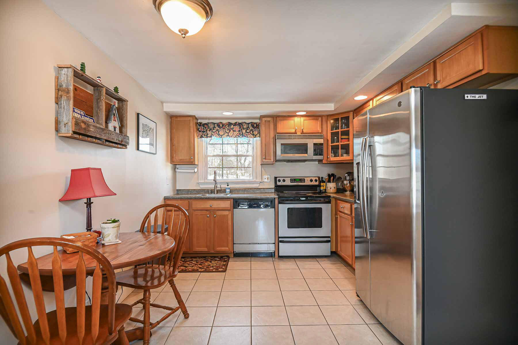 11 Carriage Hill Lane F Property Photo 5