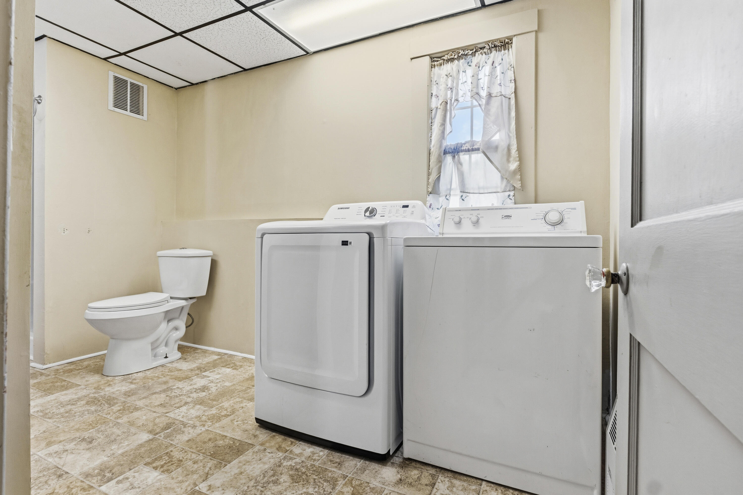 5 Pine Street Property Photo 18