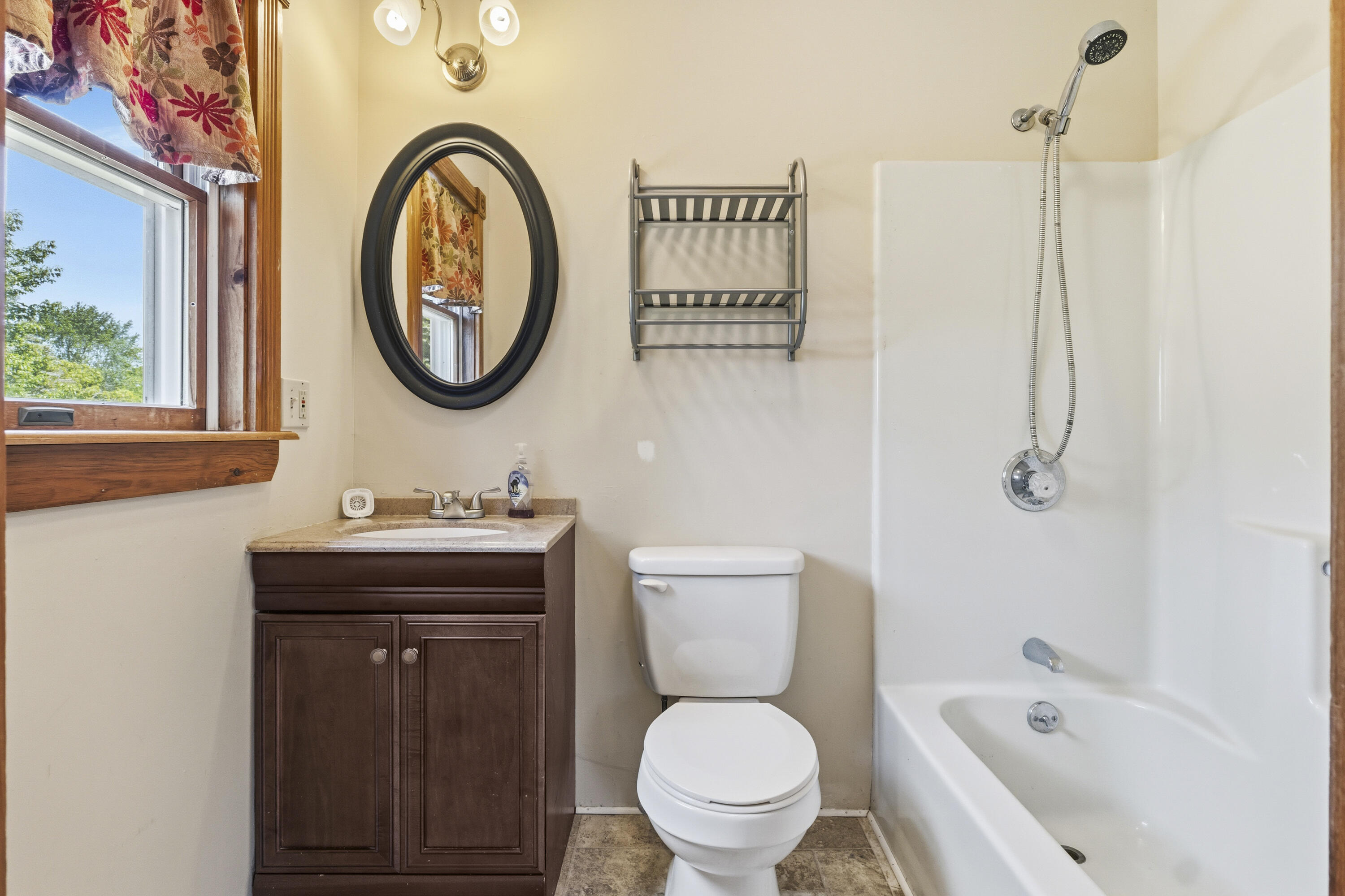 5 Pine Street Property Photo 25