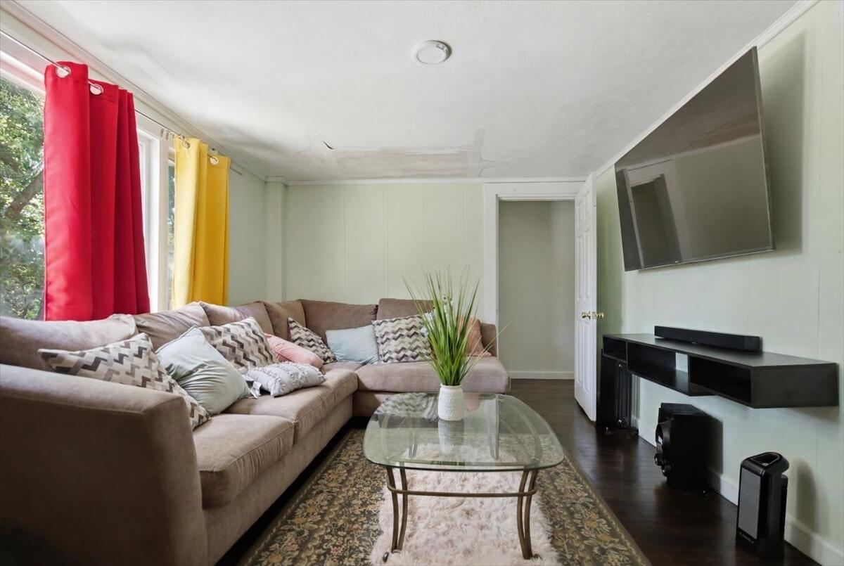 16 Hartley Street Property Photo 21