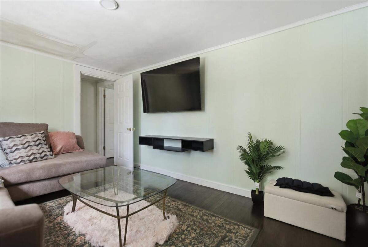 16 Hartley Street Property Photo 23