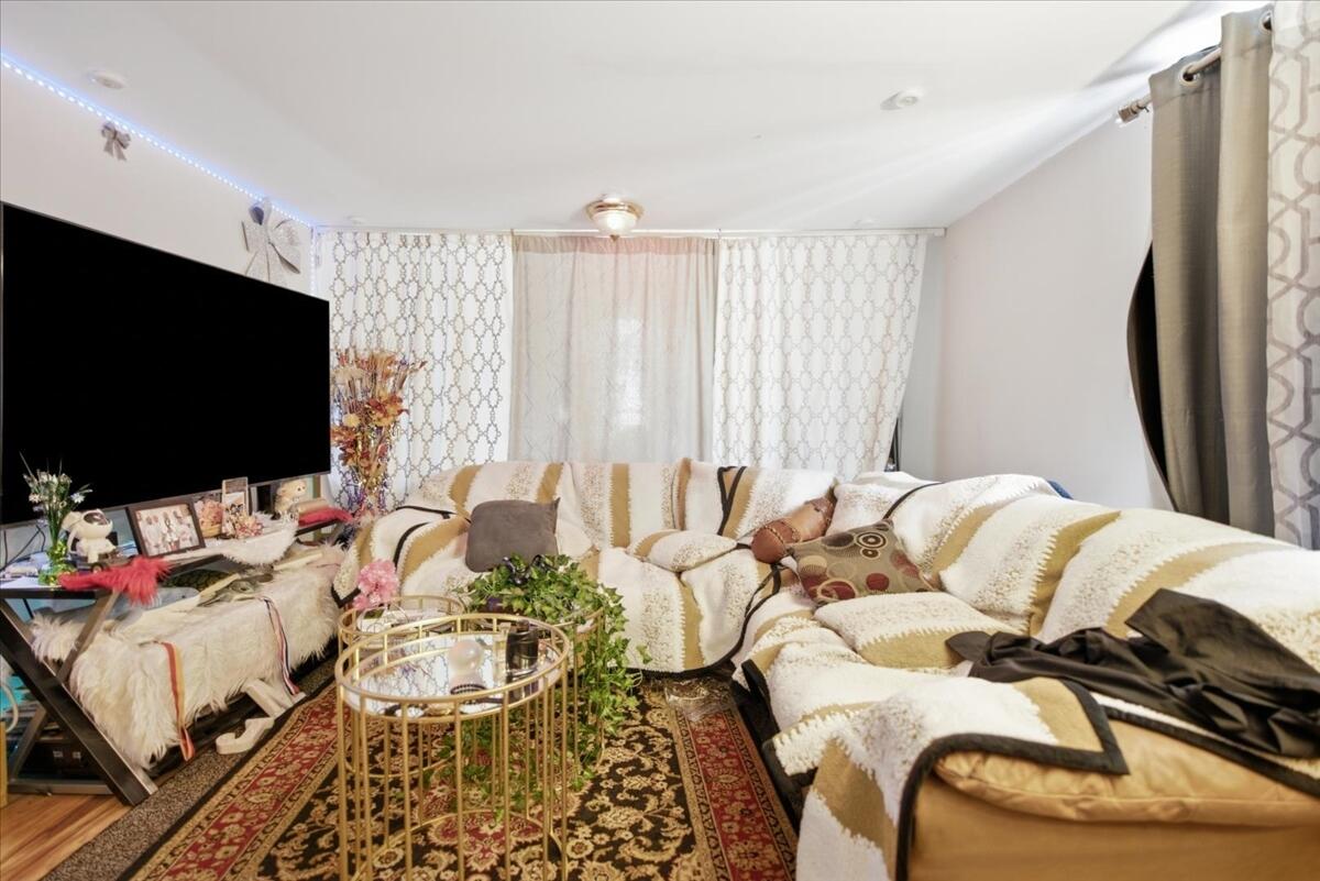 16 Hartley Street Property Photo 35