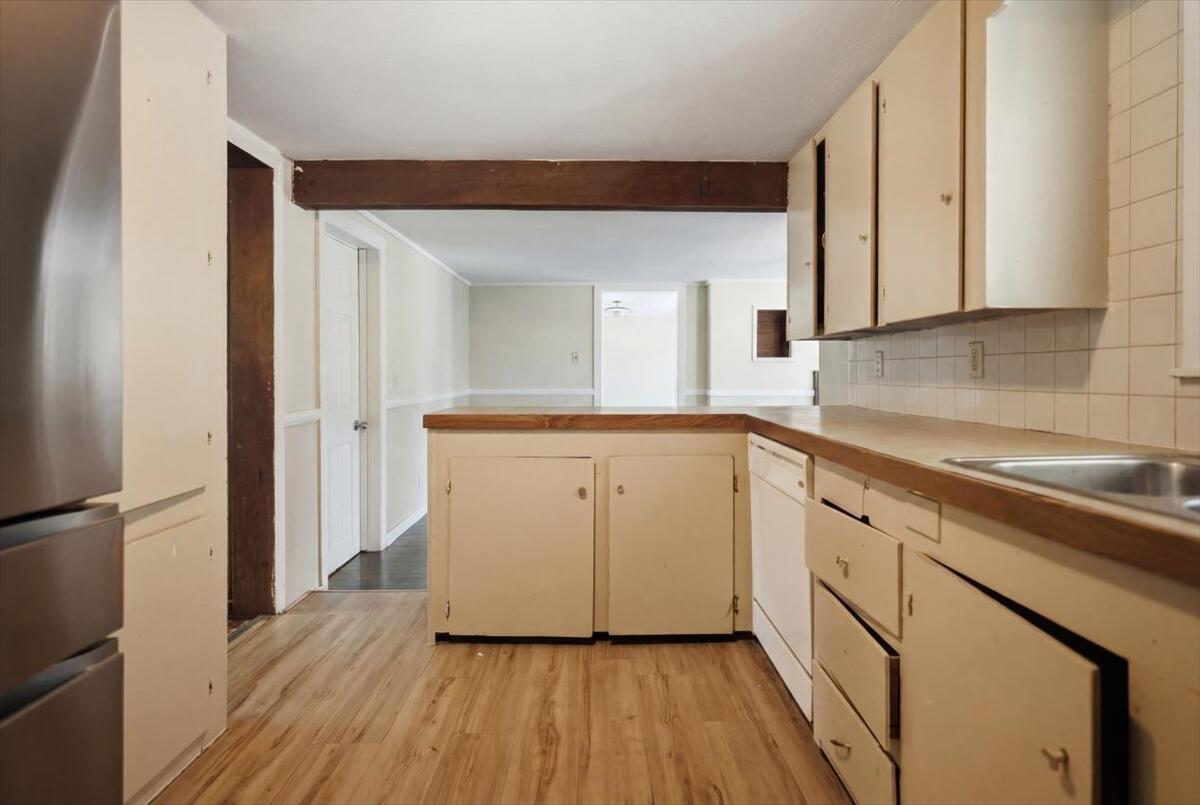 16 Hartley Street Property Photo 38