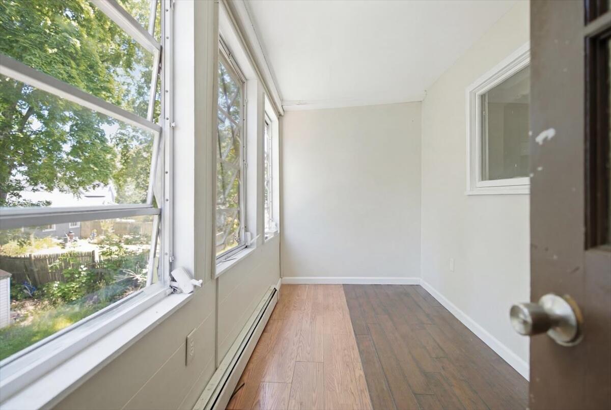 16 Hartley Street Property Photo 58