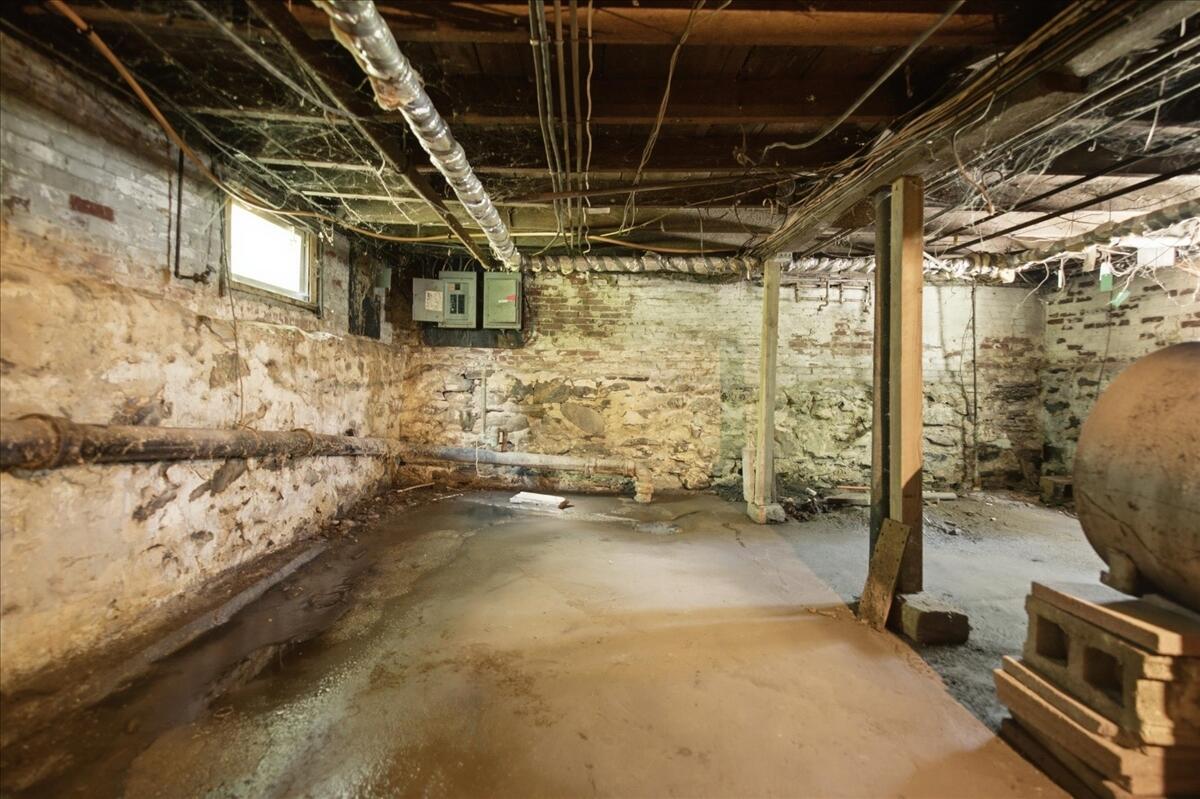 16 Hartley Street Property Photo 66
