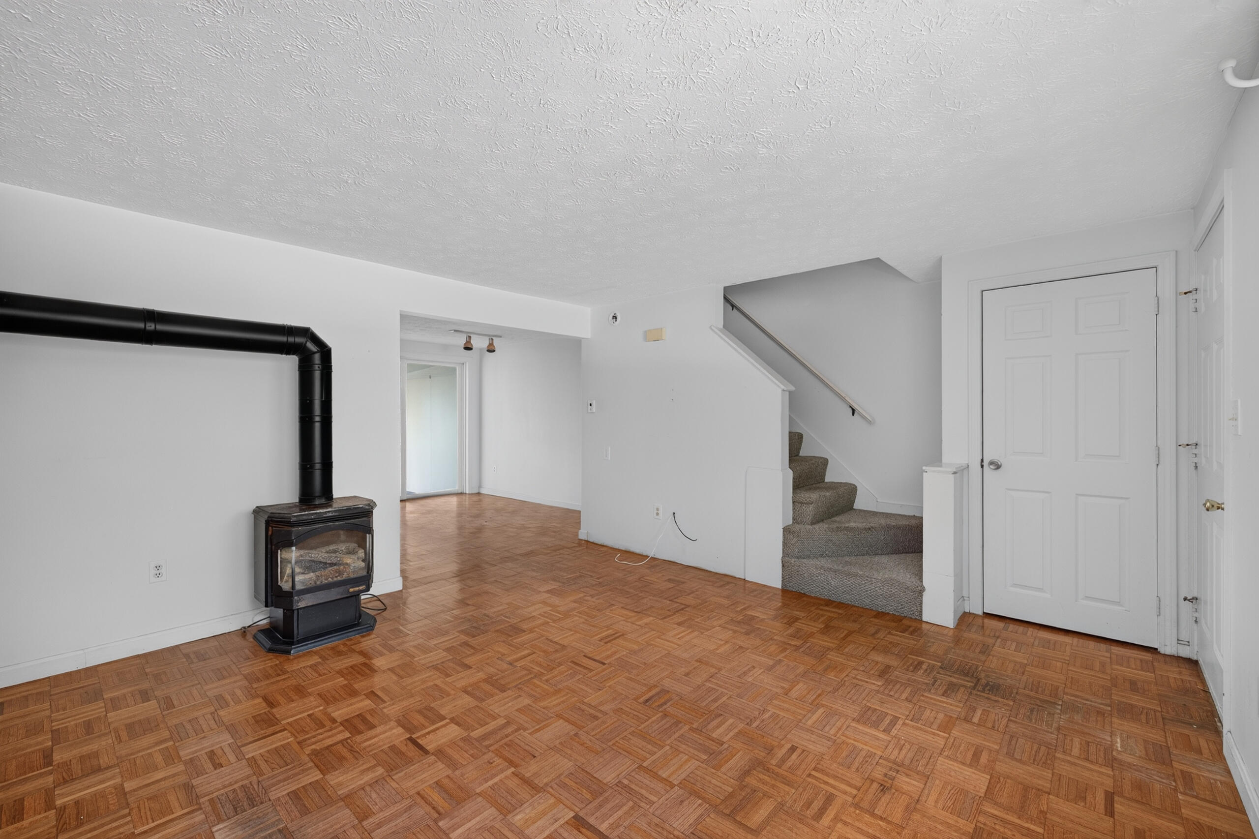 60 Brown Street 8 Property Photo 7