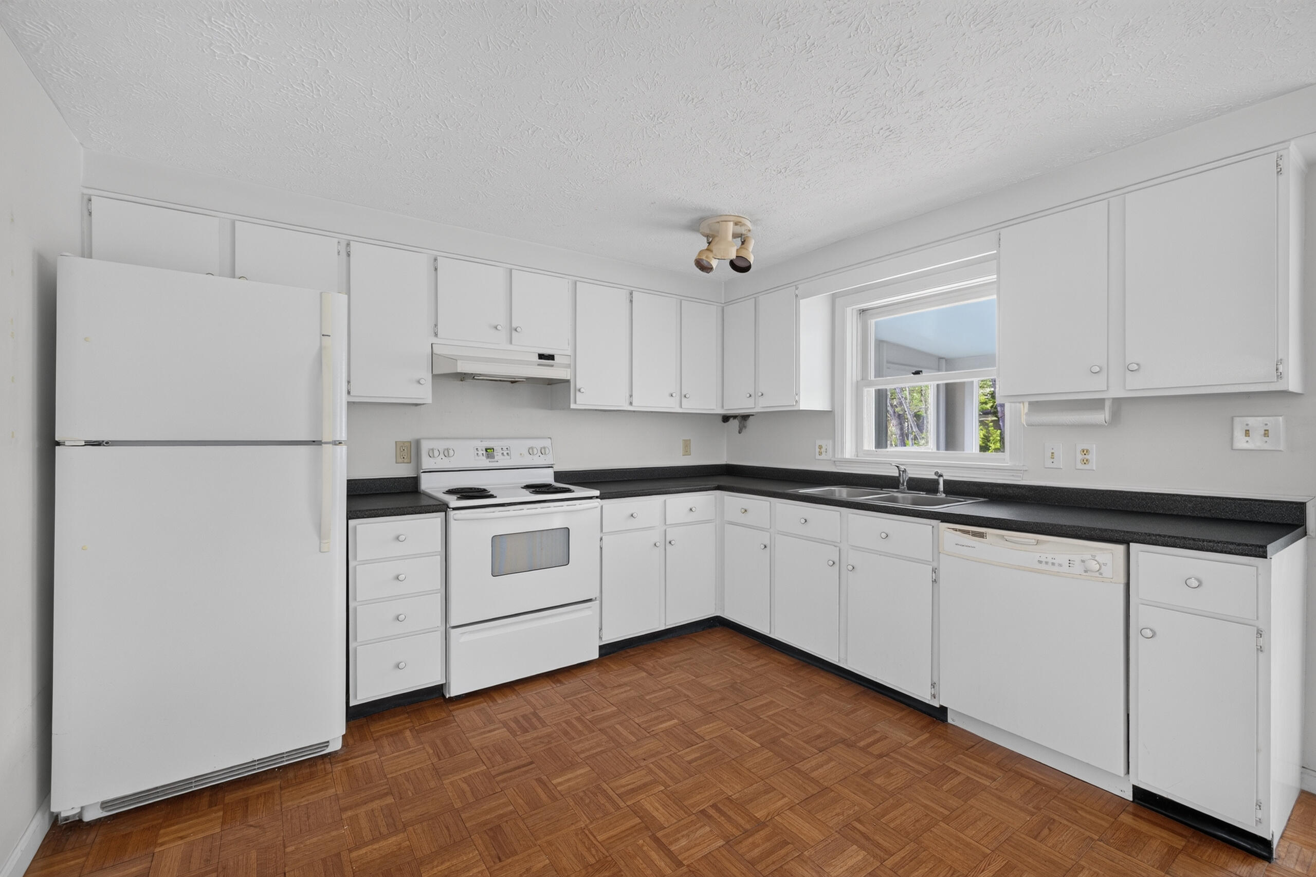 60 Brown Street 8 Property Photo 11