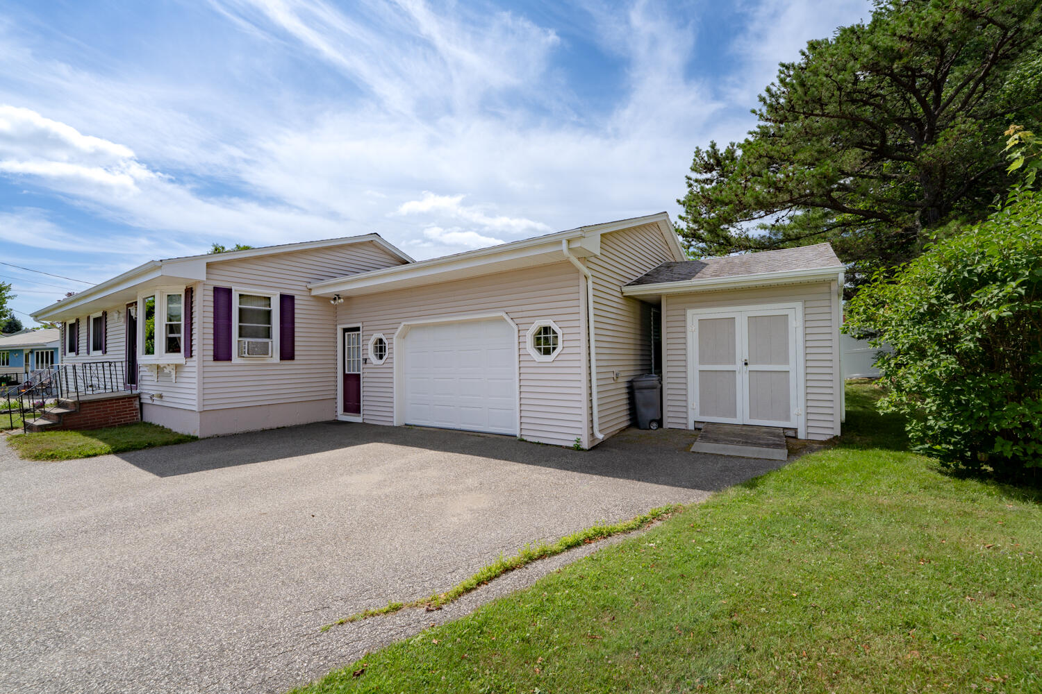 17 Heathwood Lane Property Photo 3