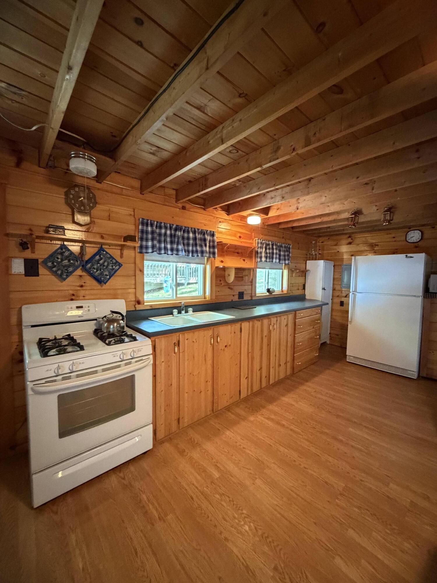 184 Sand Pond Road Property Photo 5