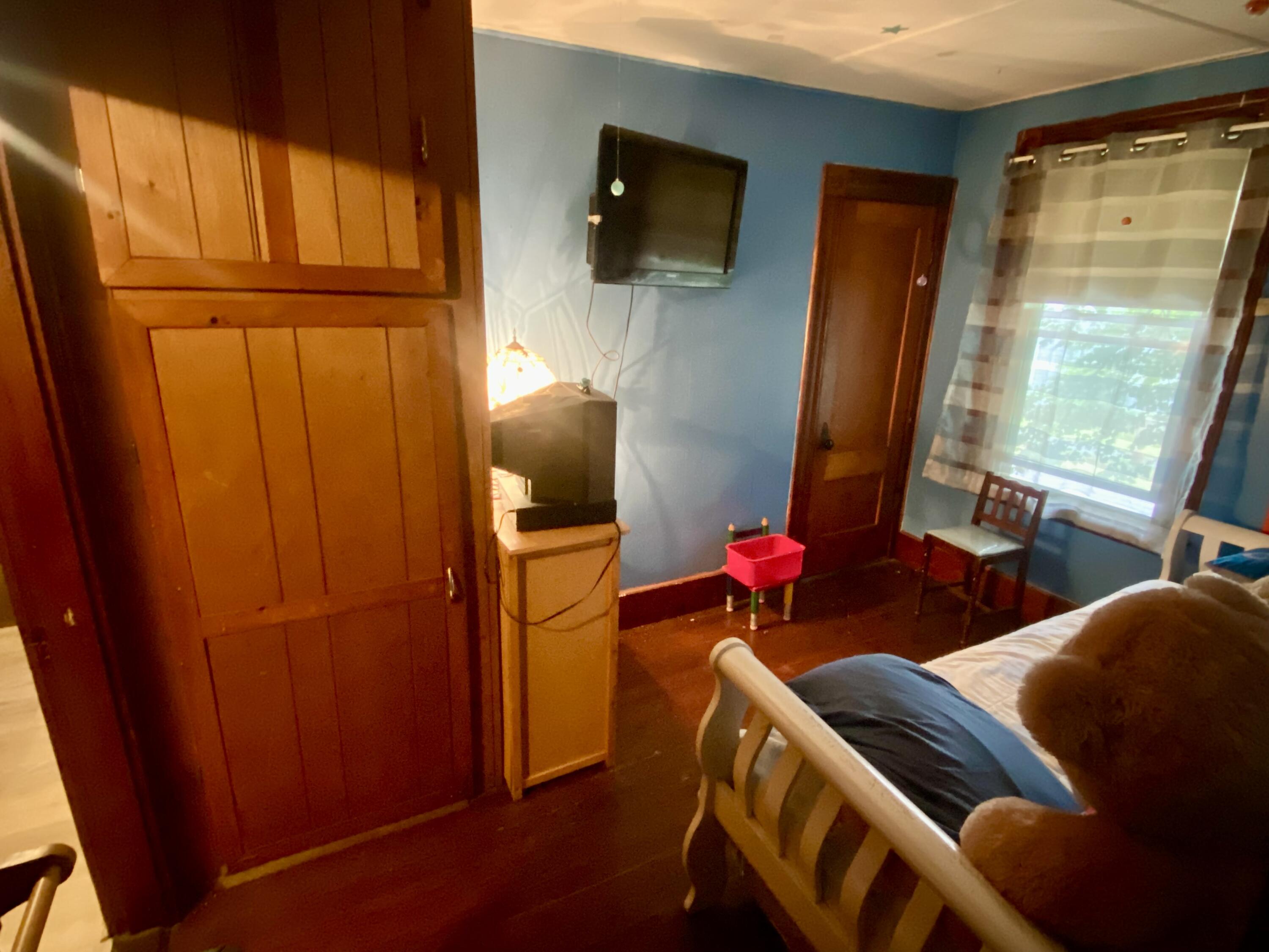 5 West Street Property Photo 24