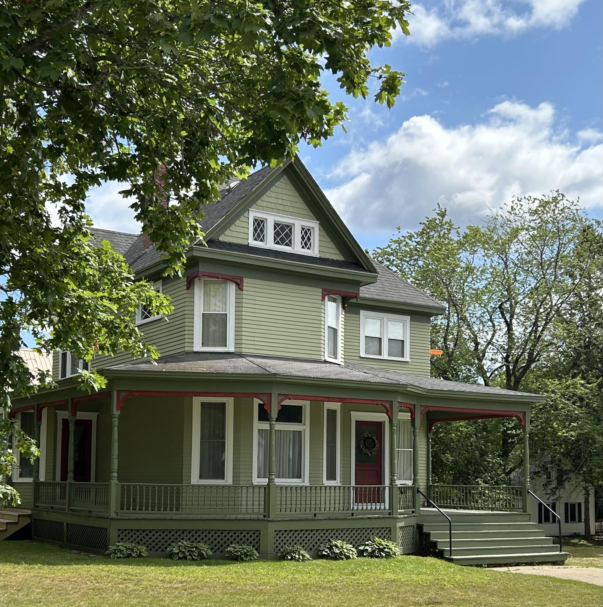 51 Broadway Street Property Photo 2
