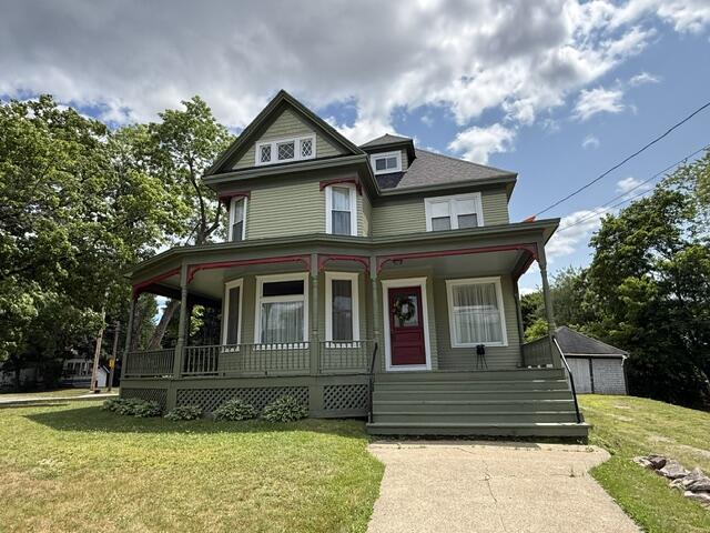 51 Broadway Street Property Photo 4