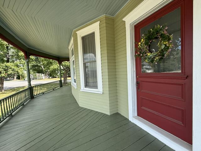 51 Broadway Street Property Photo 10