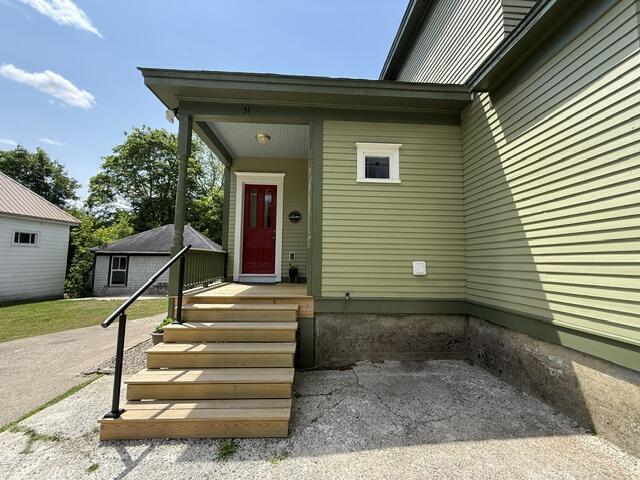 51 Broadway Street Property Photo 12