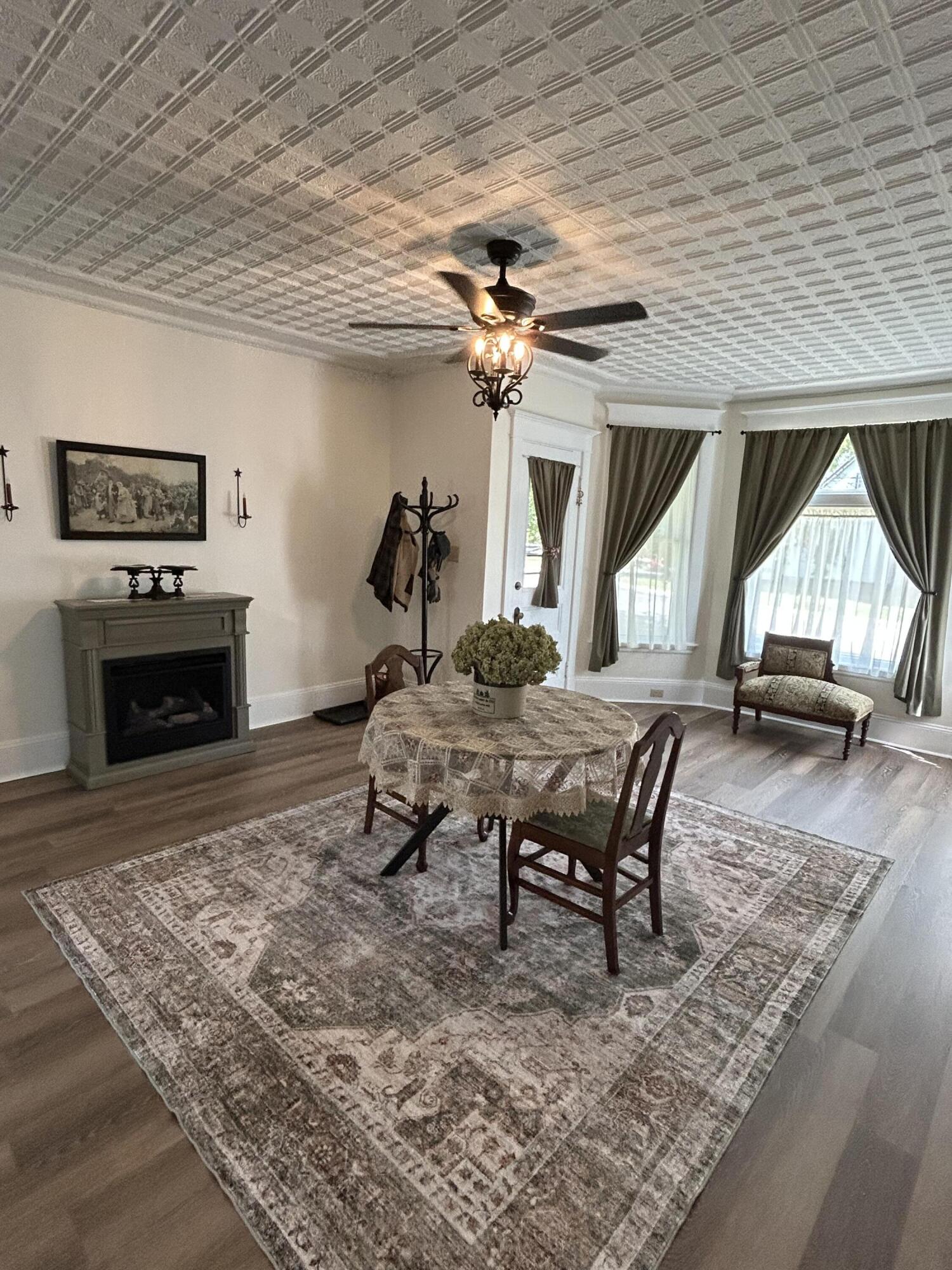 51 Broadway Street Property Photo 22