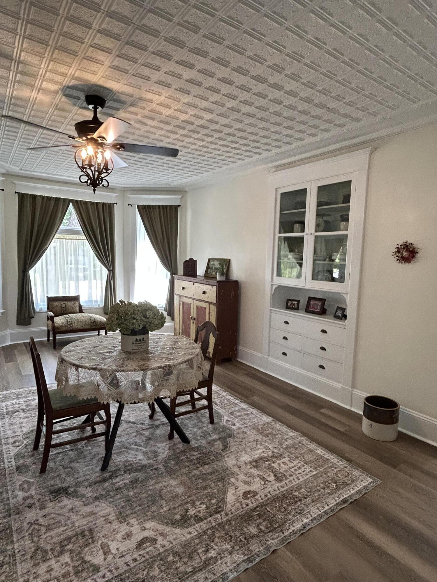51 Broadway Street Property Photo 23