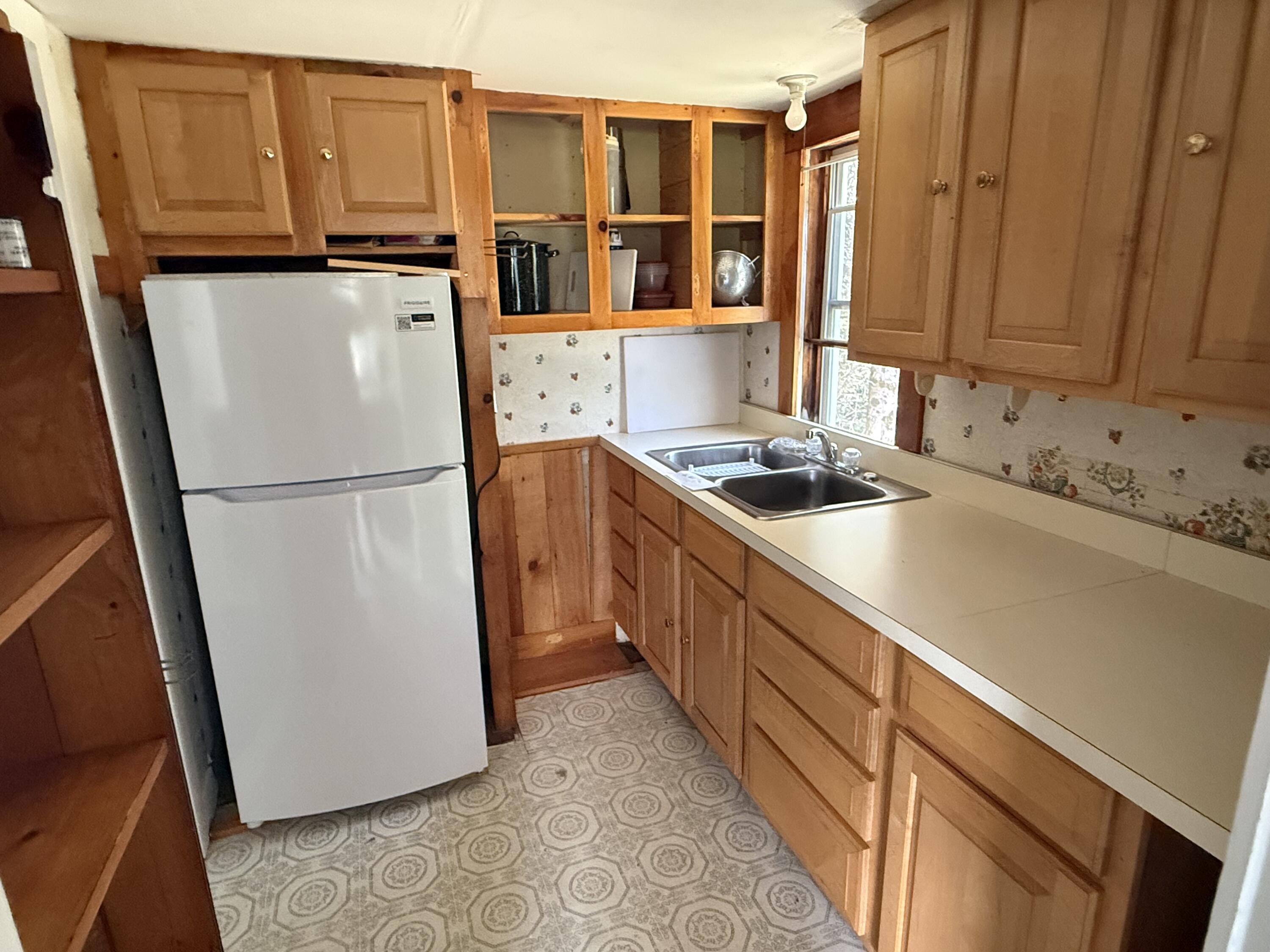 1013 Hummingbird Lane Property Photo 4