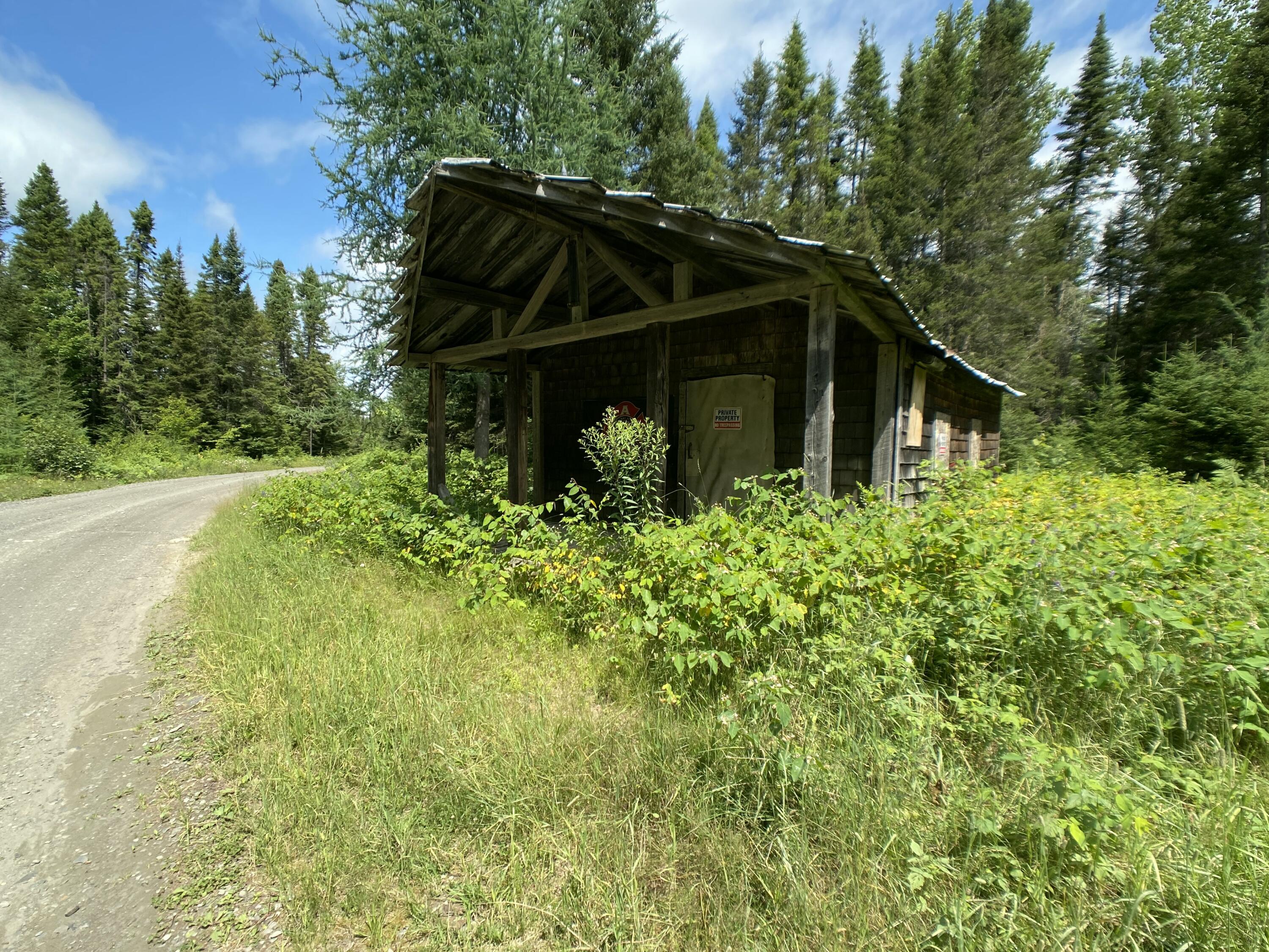 M7l4 Pleine Road Property Photo 11