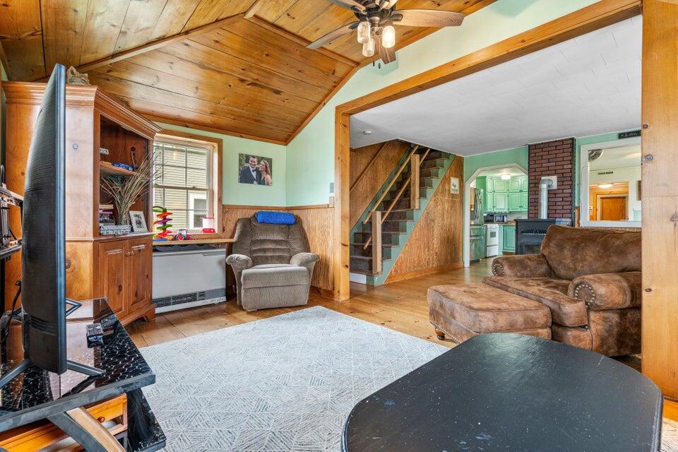 7 Wells Street Property Photo 16
