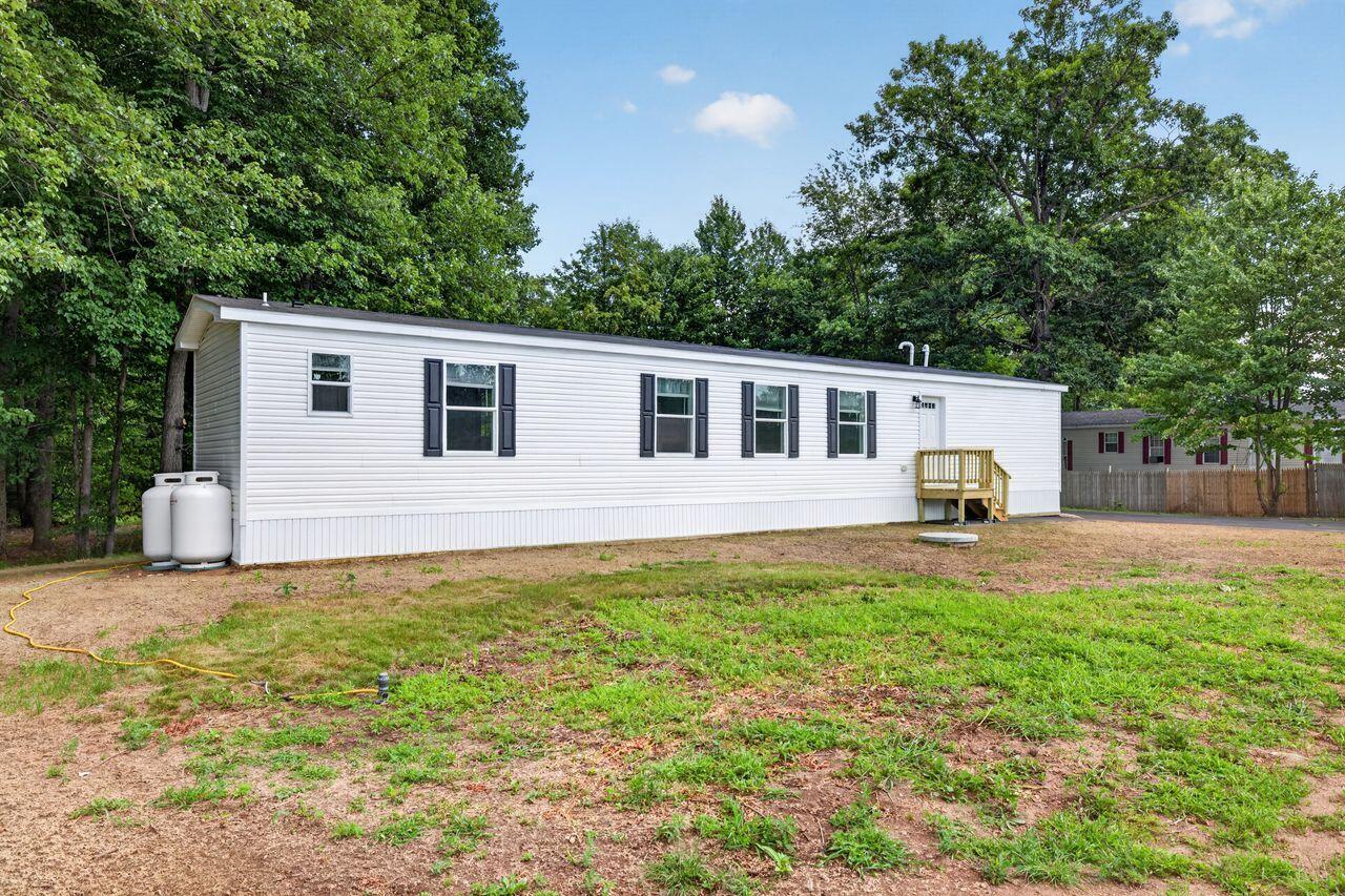 7 Gendreau Lane Property Photo 3